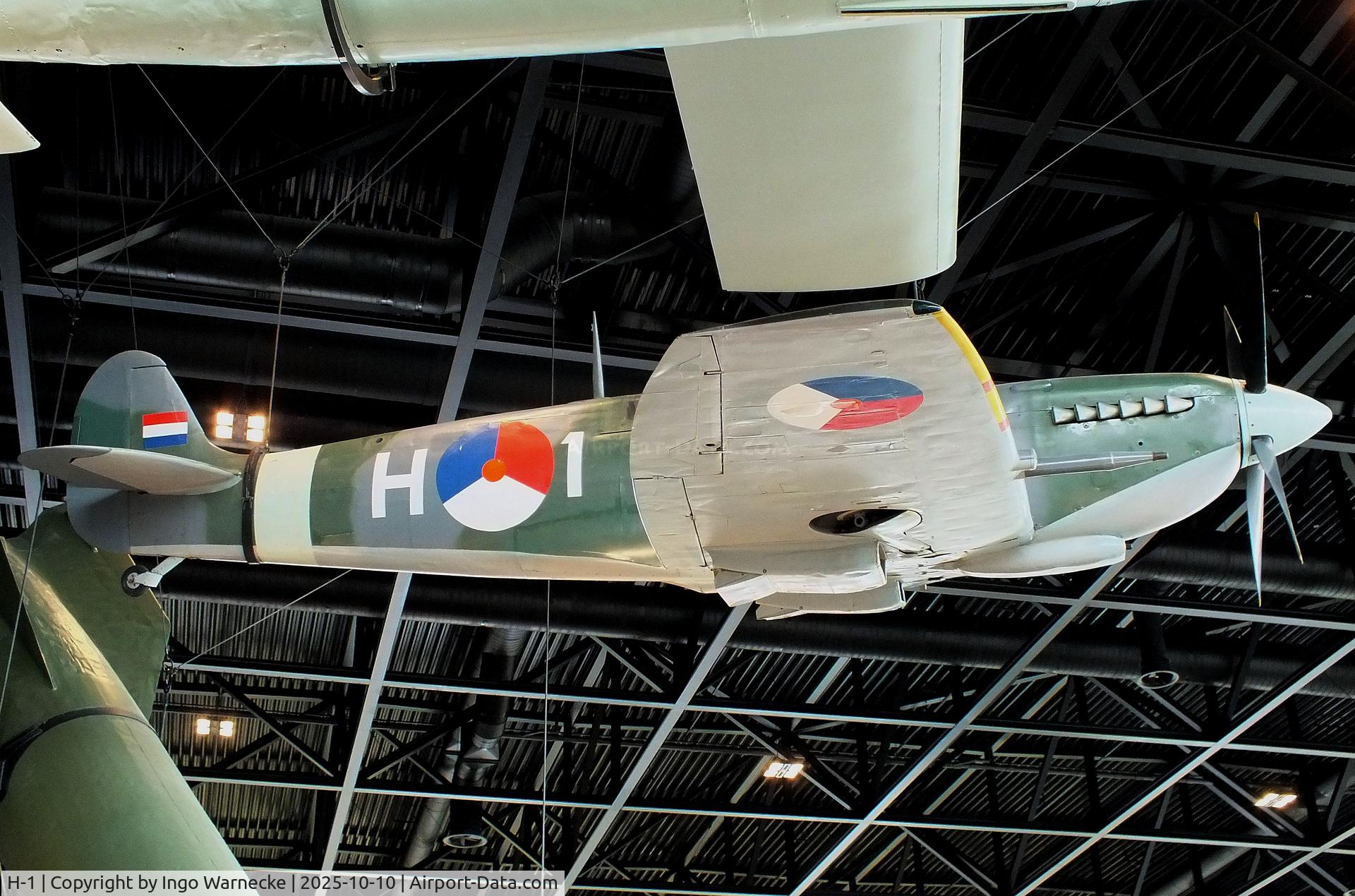 H-1, 1943 Supermarine Spitfire LF.IXc C/N 907, Supermarine Spitfire LF IXc at the Nationaal Militair Museum / National Military Museum, Soesterberg