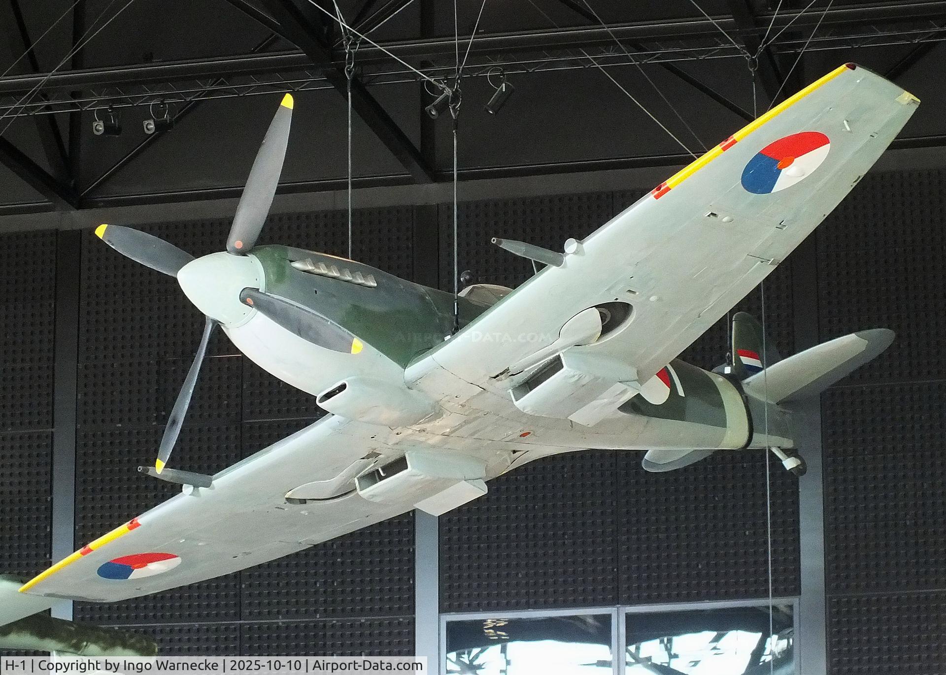 H-1, 1943 Supermarine Spitfire LF.IXc C/N 907, Supermarine Spitfire LF IXc at the Nationaal Militair Museum / National Military Museum, Soesterberg