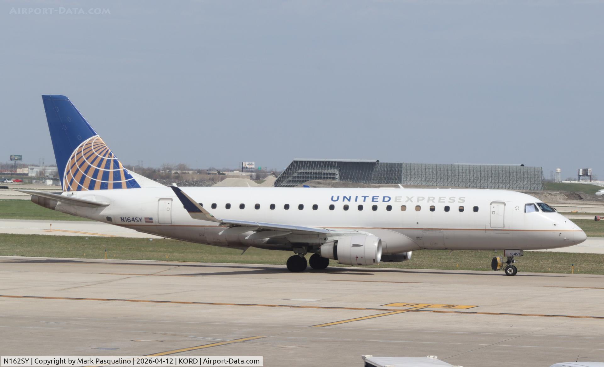 N162SY, 2016 Embraer 175LR (ERJ-170-200LR) C/N 17000576, ERJ-170-200LR