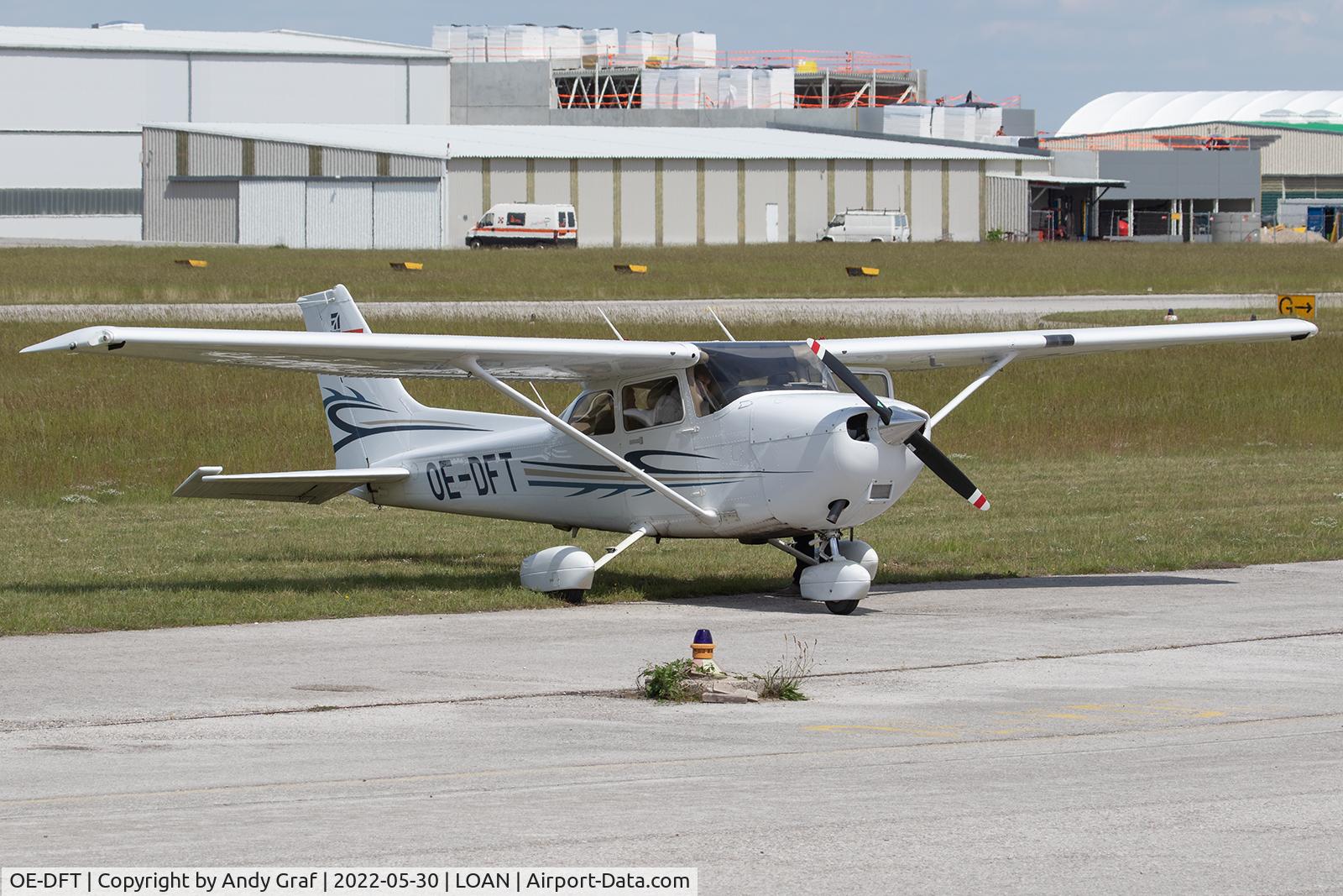 OE-DFT, Cessna 172S C/N 172S11044, Untitled Reims F172