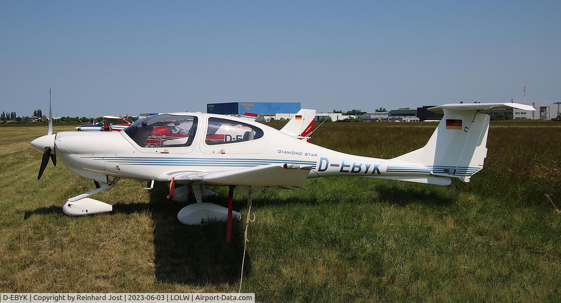 D-EBYK, 2004 Diamond DA-40 Diamond Star C/N 40.349, Diamond Star D-EBYK having finished Deutschlandflug 2023 at Wels, Austria