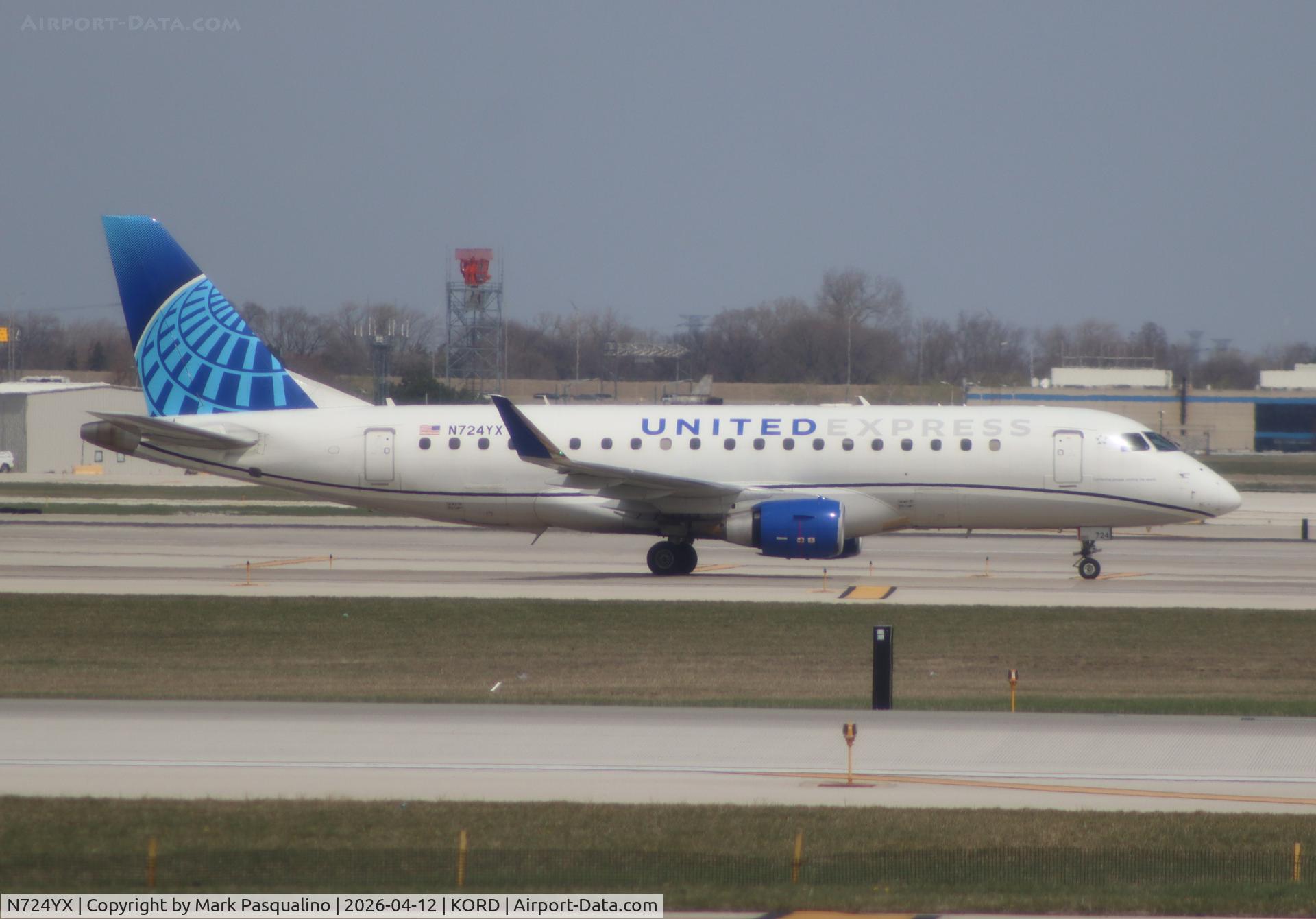 N724YX, 2015 Embraer 175LR (ERJ-170-200LR) C/N 17000502, ERJ-170-200LR
