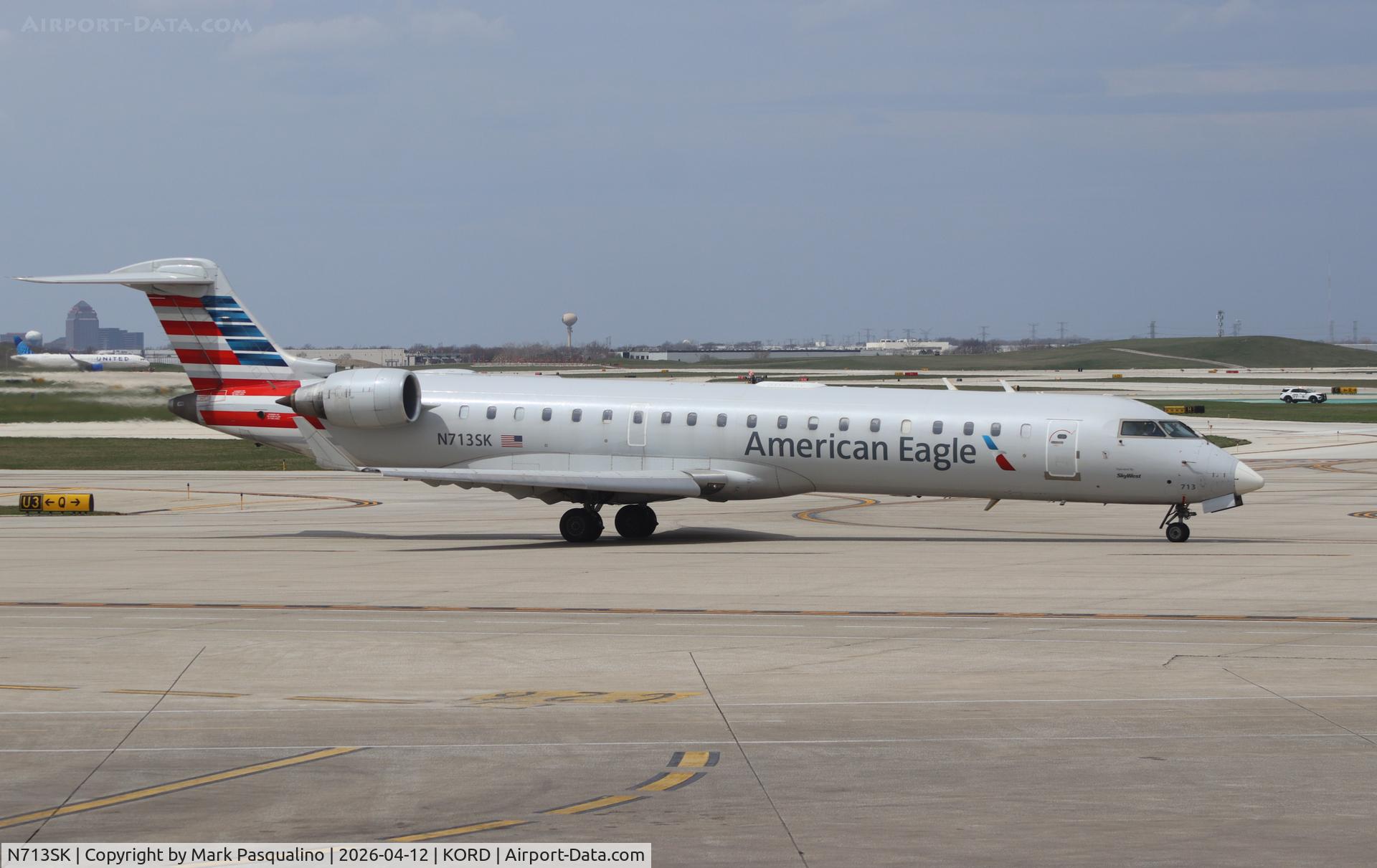 N713SK, 2004 Bombardier CRJ-701ER (CL-600-2C10) Regional Jet C/N 10174, CL-600-2C10