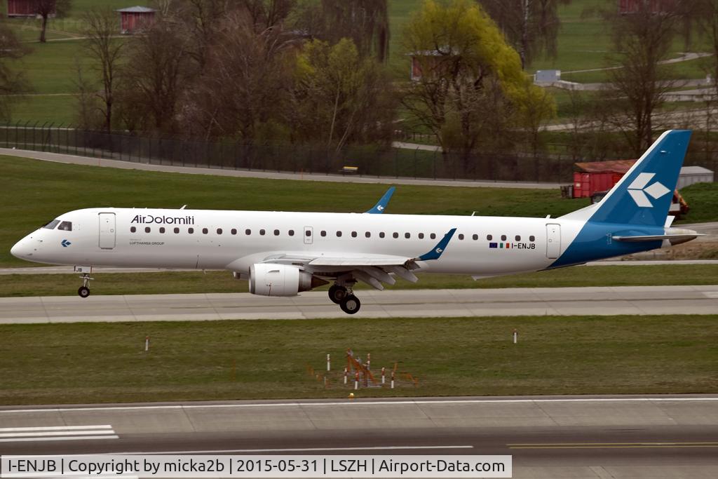 I-ENJB, 2012 Embraer 195LR (ERJ-190-200LR) C/N 19000565, Landing