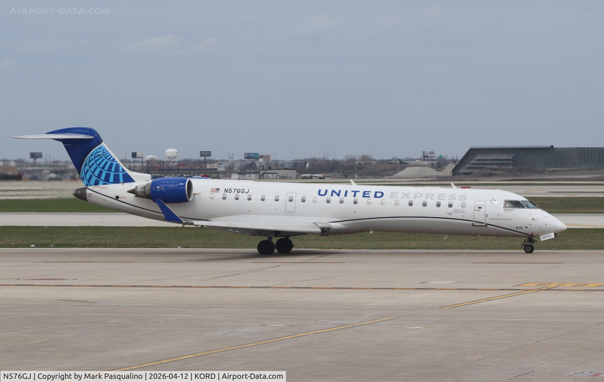 N576GJ, 2007 Bombardier CL-600-2C10 C/N 10261, CL-600-2C10