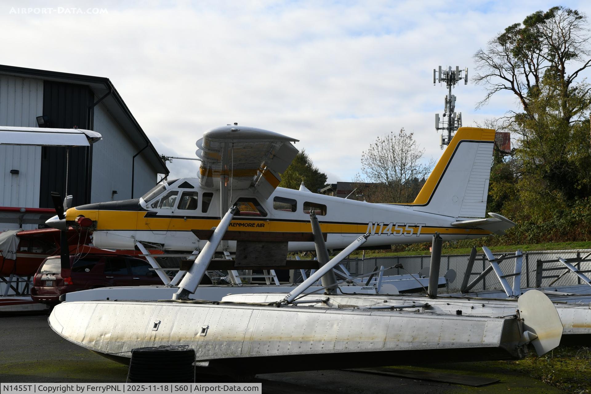 N1455T, 1968 De Havilland Canada DHC-6-200 Twin Otter C/N 184, Kenmore Air DHC2 at its base