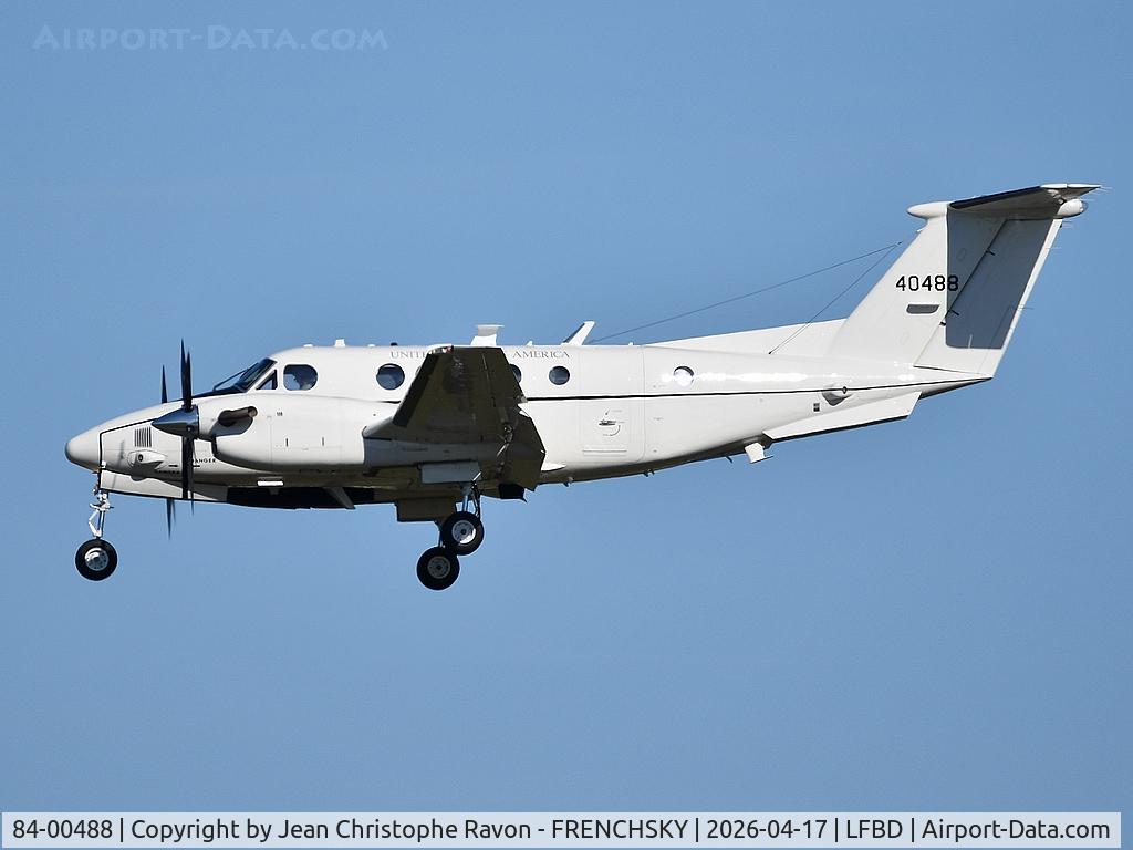 84-00488, 1984 Beech C-12T Huron C/N BL-122, Wiesbaden (WIE)	Bordeaux (BOD)	(DUKE97)