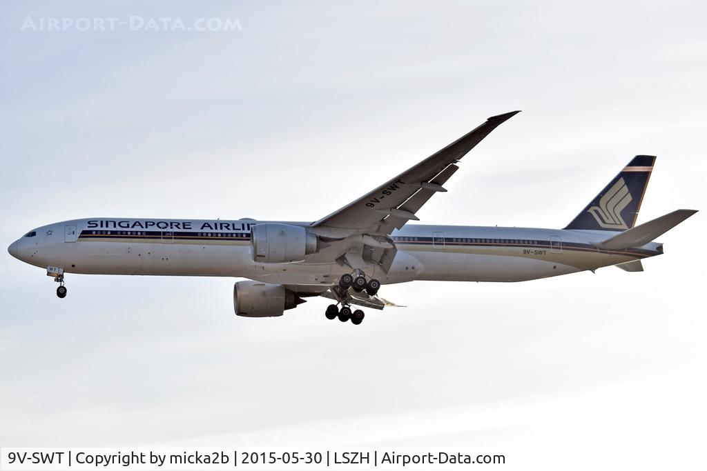 9V-SWT, 2009 Boeing 777-312/ER C/N 34585, Landing