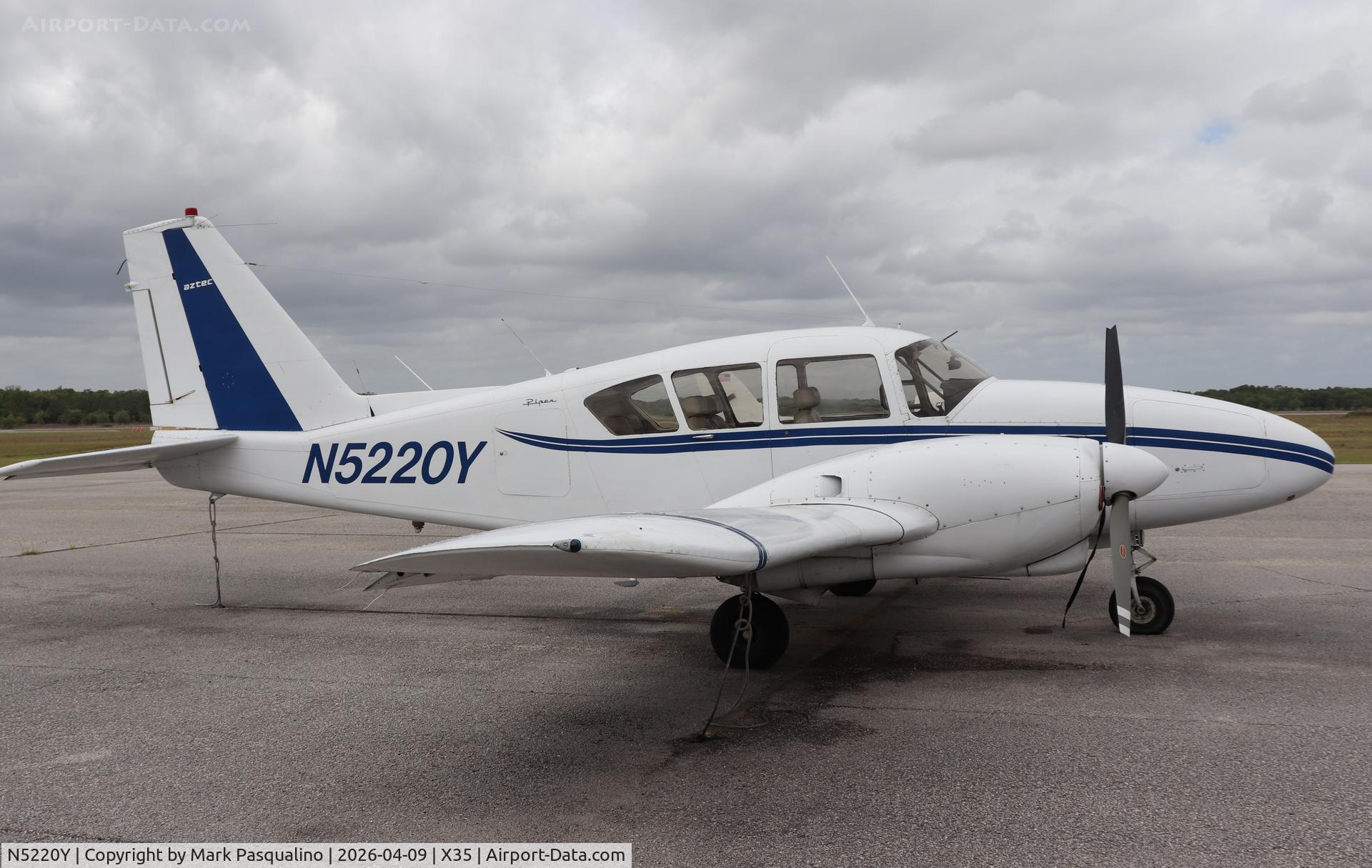 N5220Y, 1962 Piper PA-23-250 Aztec C/N 27-2269, Piper PA-23-250