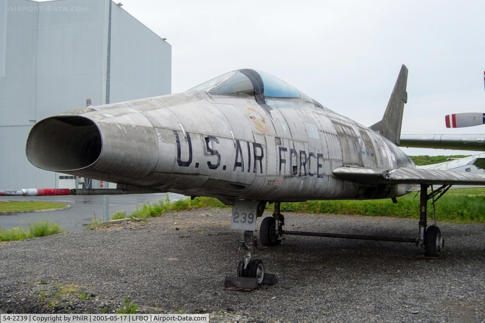 54-2239, 1954 North American F-100D Super Sabre C/N 223-119, 54-2239 (42239 LdeL) 1956 NA F-100D Super Sabre USAF TLS 
