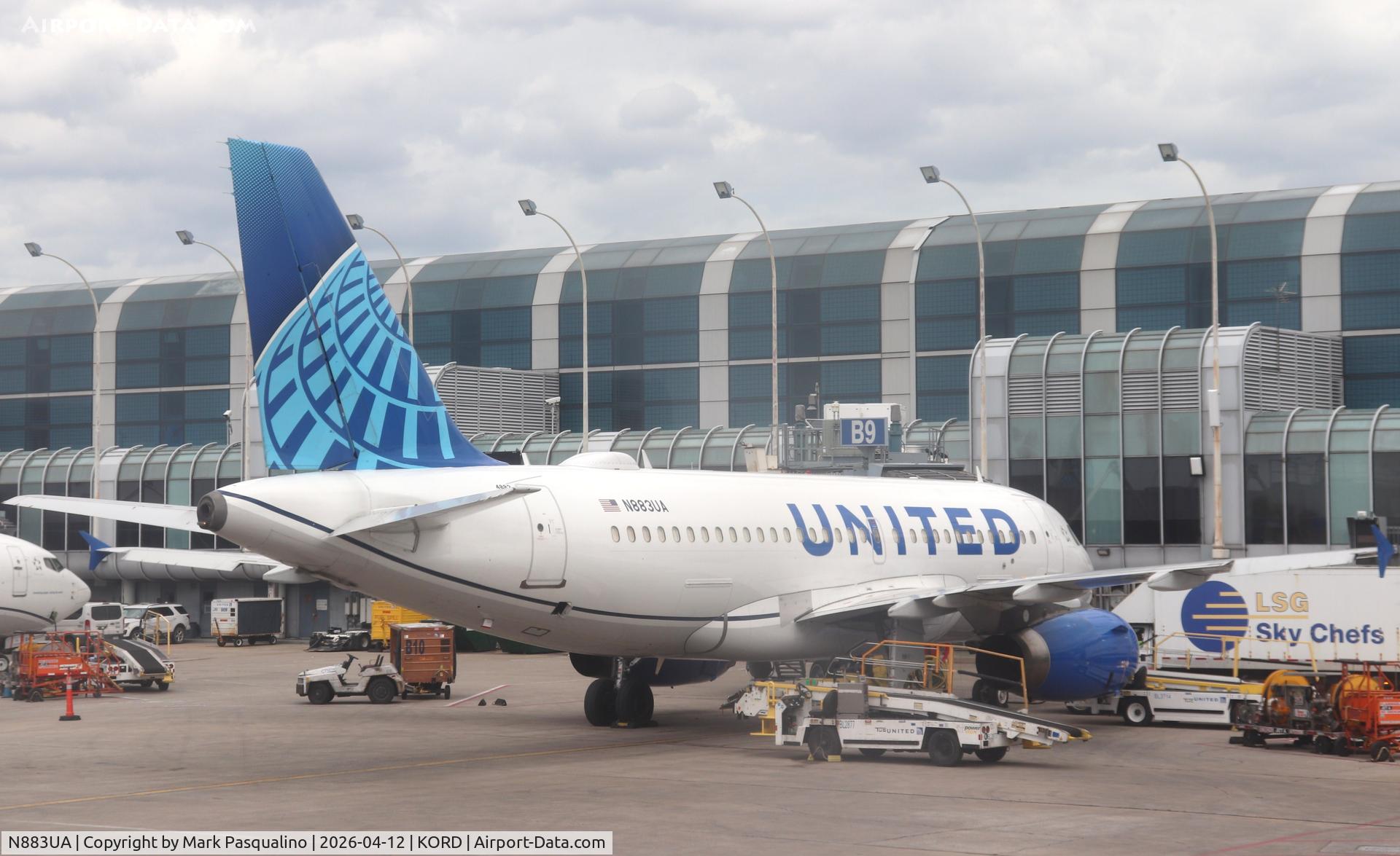 N883UA, 2005 Airbus A319-132 C/N 2574, Airbus A319-132