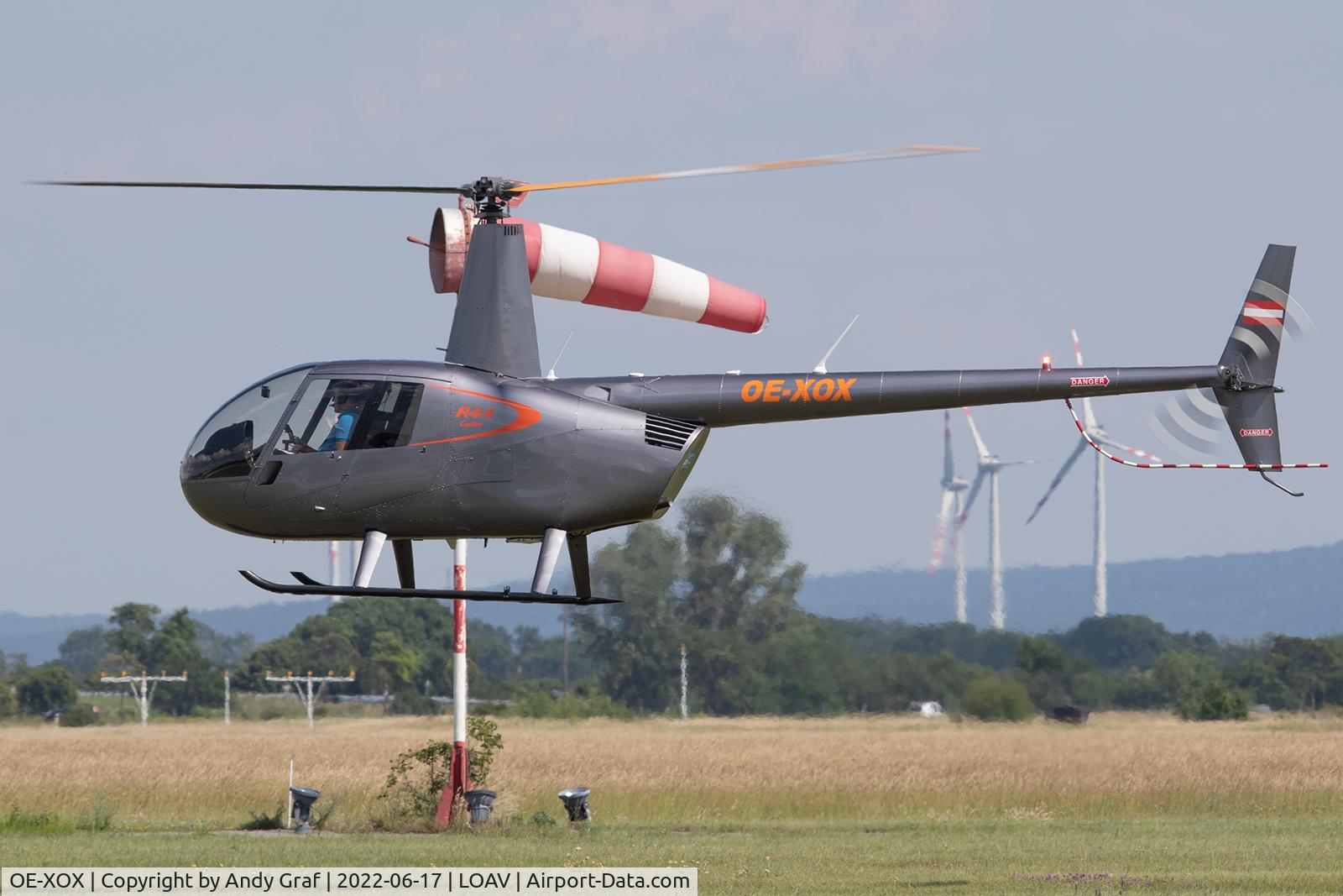OE-XOX, 2018 Robinson R44 Cadet C/N 30033, Heliair R44