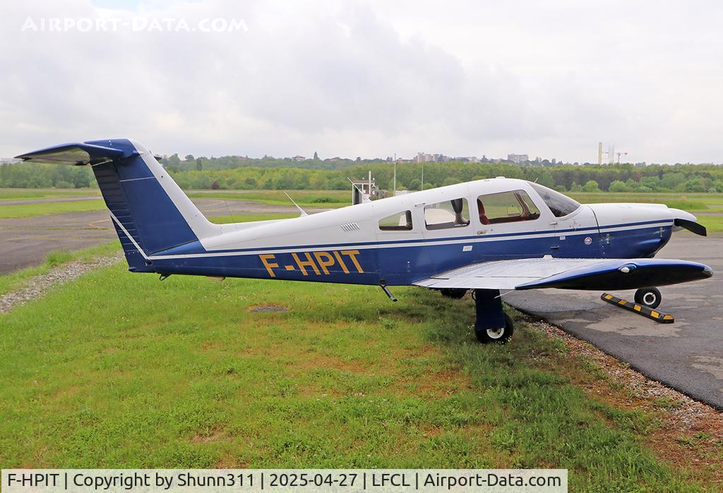 F-HPIT, Piper PA-28RT-201 Arrow IV C/N 28R7918059, Parked in the grass...