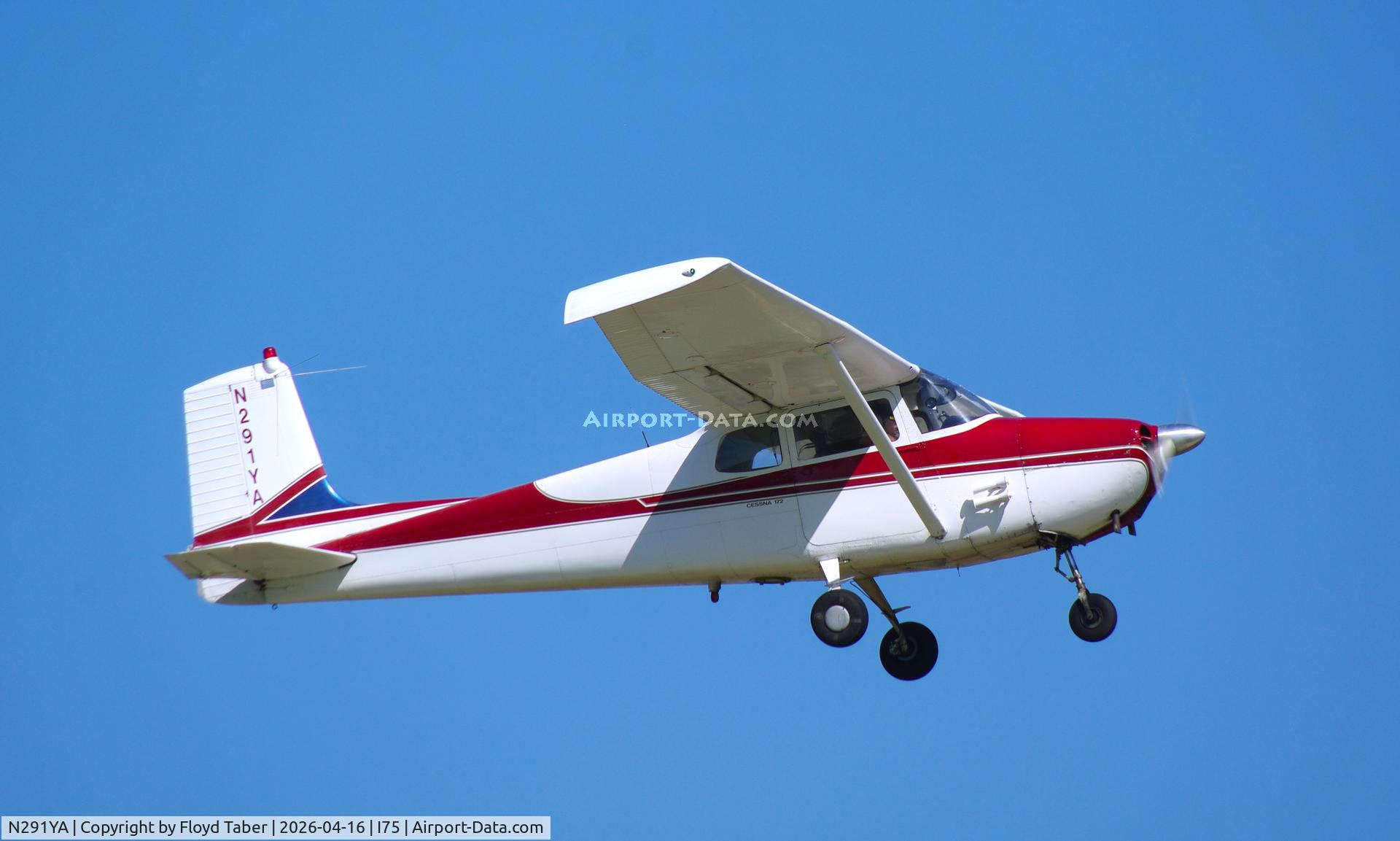 N291YA, 1956 Cessna 172 C/N 28164, Leaving Osceola Iowa