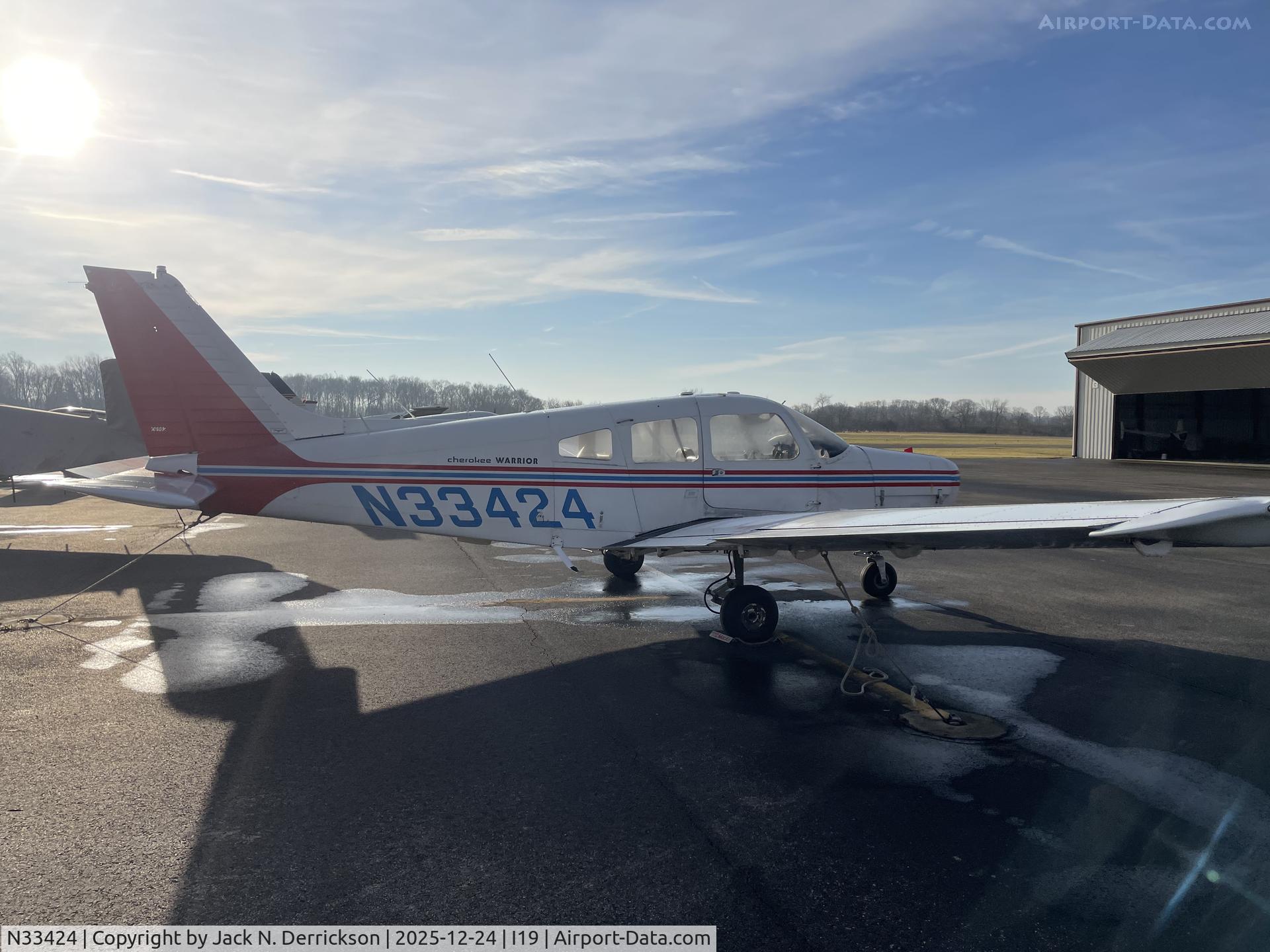 N33424, 1975 Piper PA-28-151 Cherokee C/N 28-7515337, PA-28