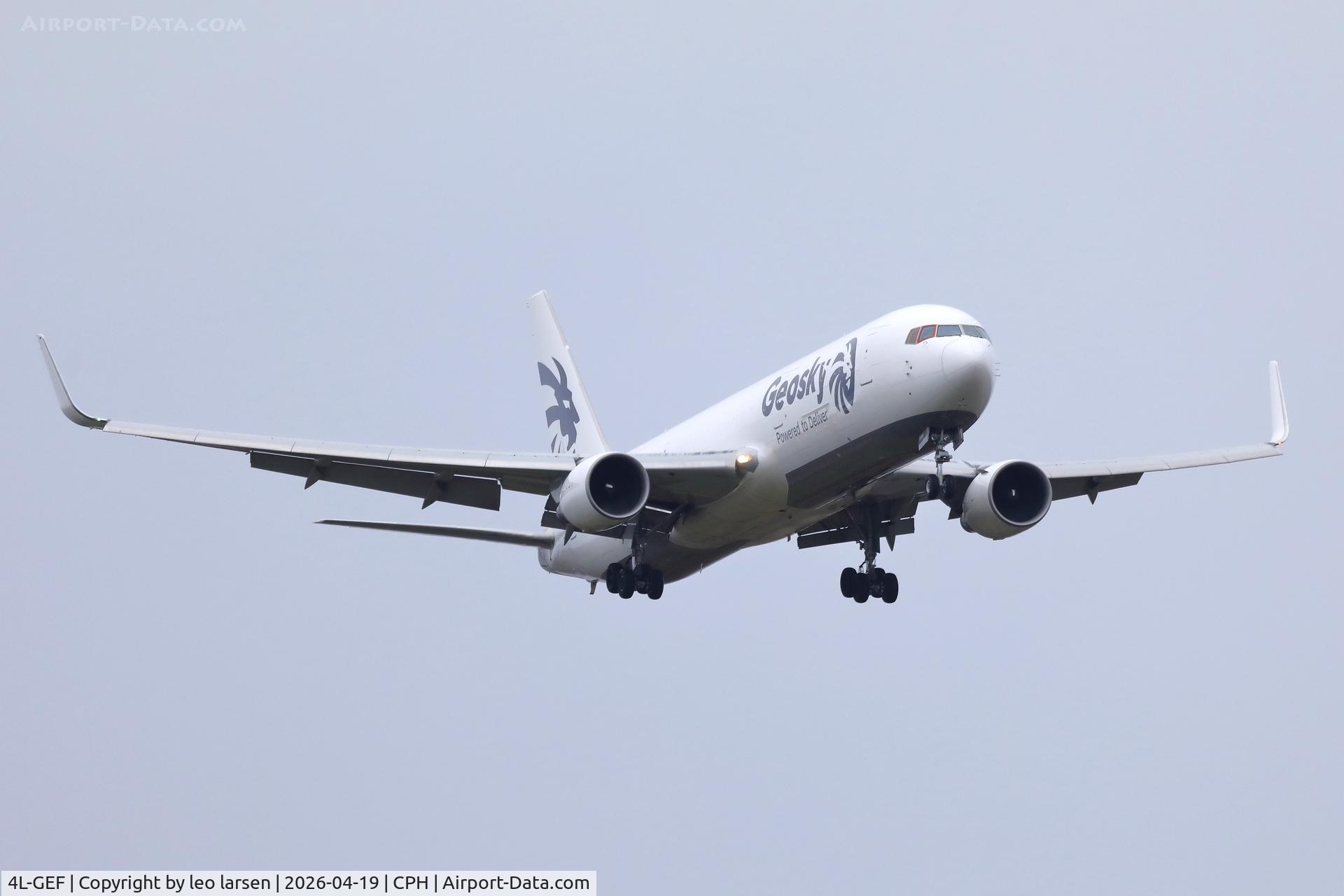 4L-GEF, 2001 Boeing B-767-33A(ER)(BCF) C/N 30564, Copenhagen 19.4.2026