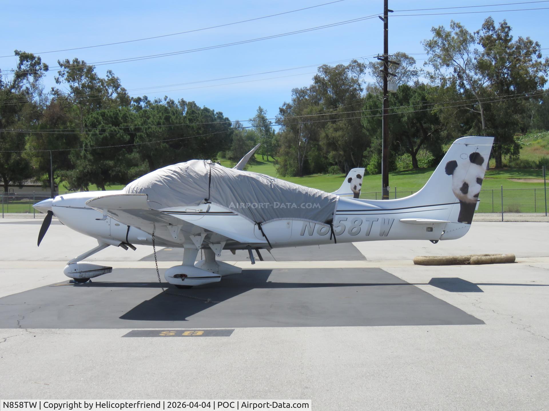 N858TW, 2017 Cirrus SR22 C/N 4553, Covered and tied down
