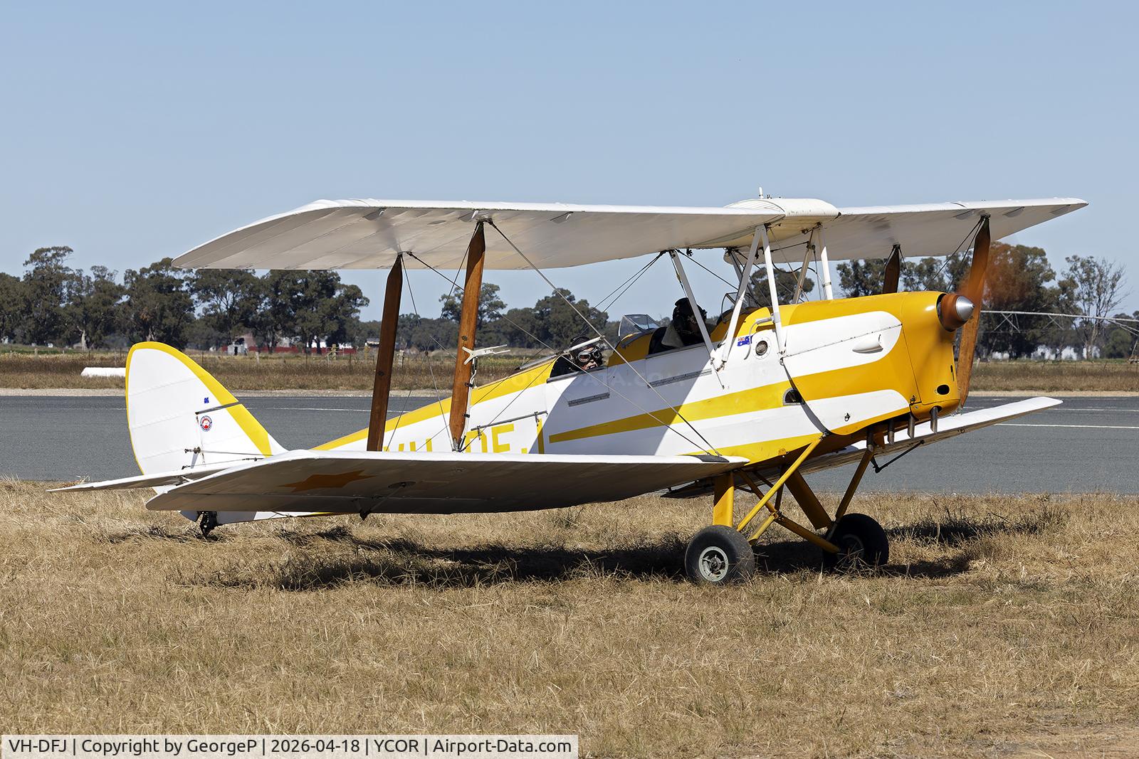 VH-DFJ, 1942 De Havilland Australia DH-82A Tiger Moth C/N DHA861, Antique Aeroplane Assn of Australia National Fly-in.