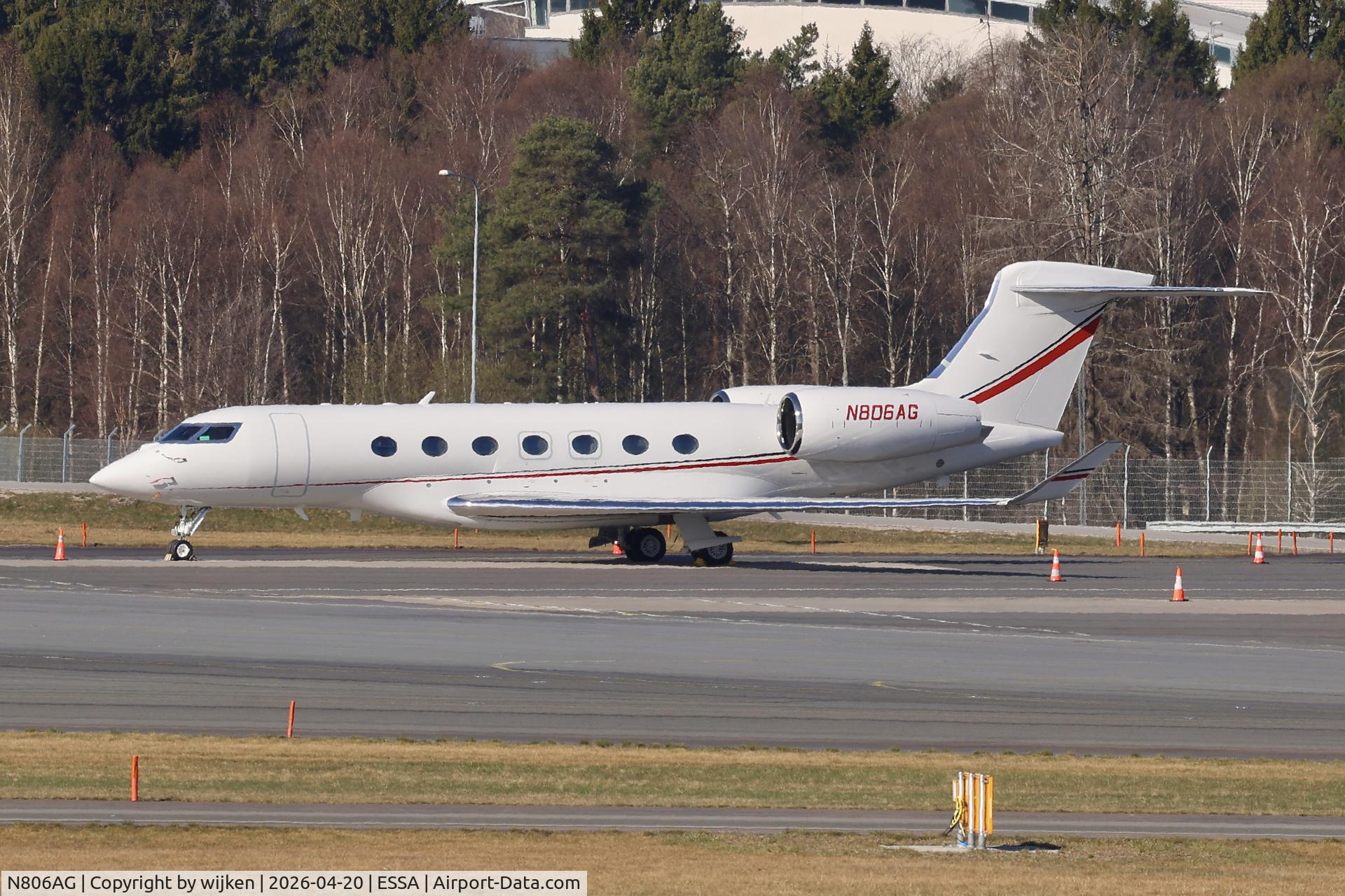 N806AG, 2022 Gulfstream GVII-G600 C/N 73086, Ramp M