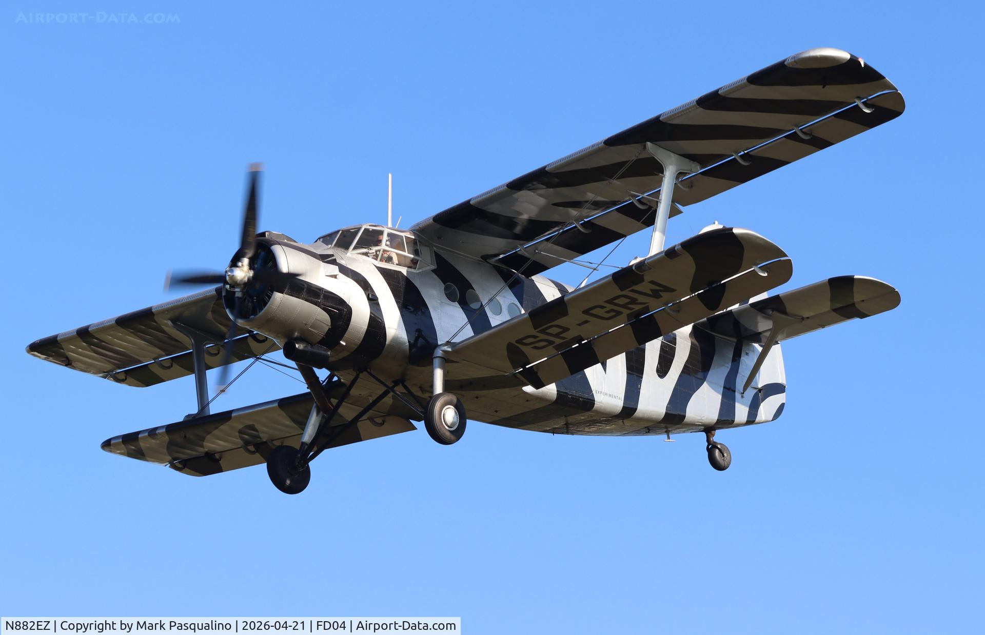N882EZ, 1988 WSK PZL-Mielec AN-2 C/N 1G22951, PZL-Mielec AN-2 landing at Leeward Air Ranch