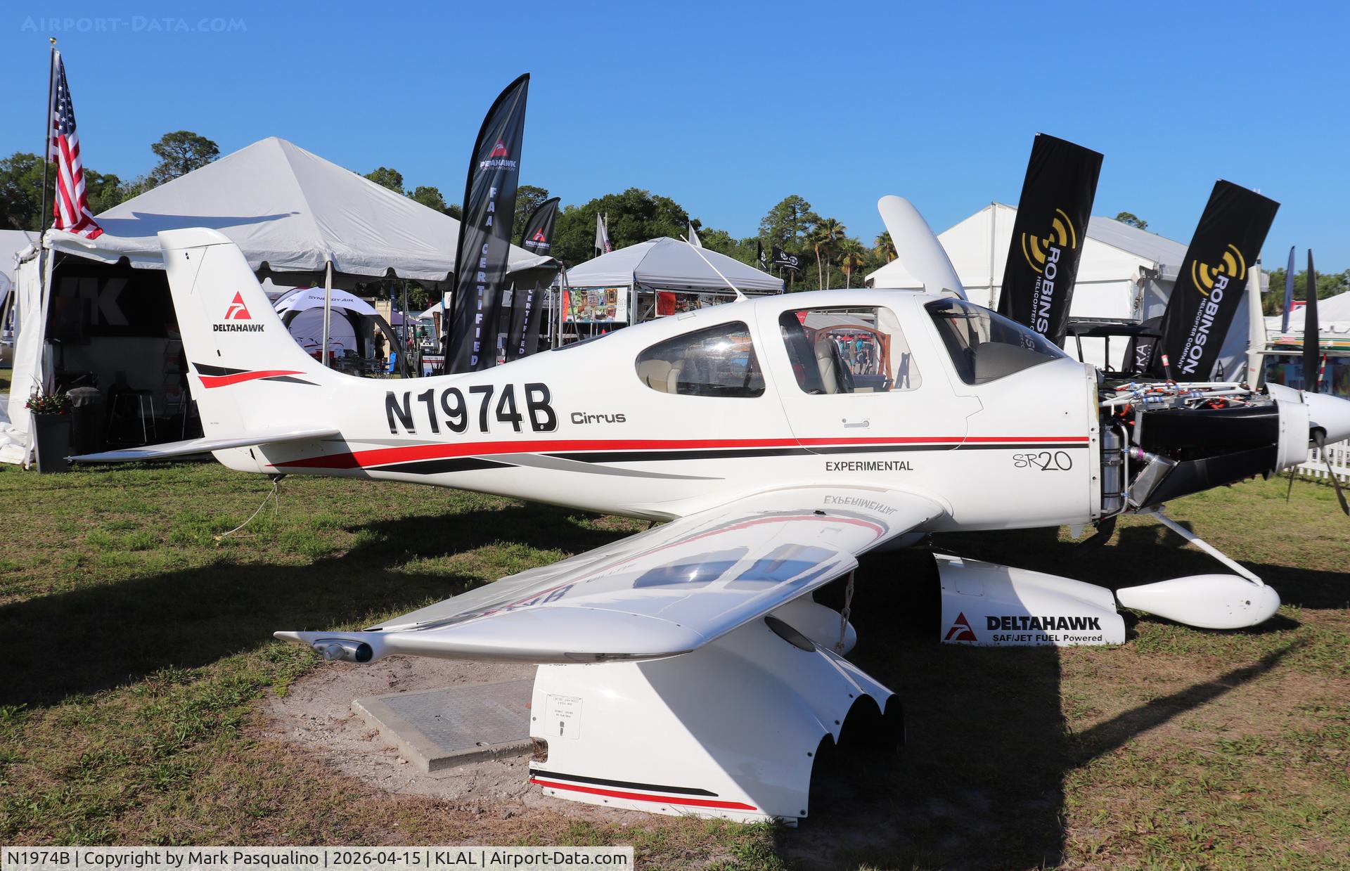 N1974B, 2002 Cirrus SR20 C/N 1233, Cirrus SR20