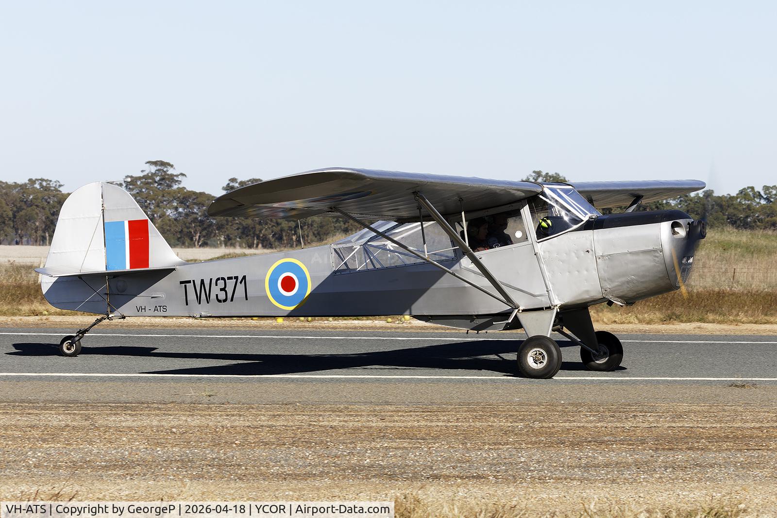 VH-ATS, 1944 Taylorcraft J Auster 5 C/N 1736, Antique Aeroplane Assn of Australia National Fly-in.