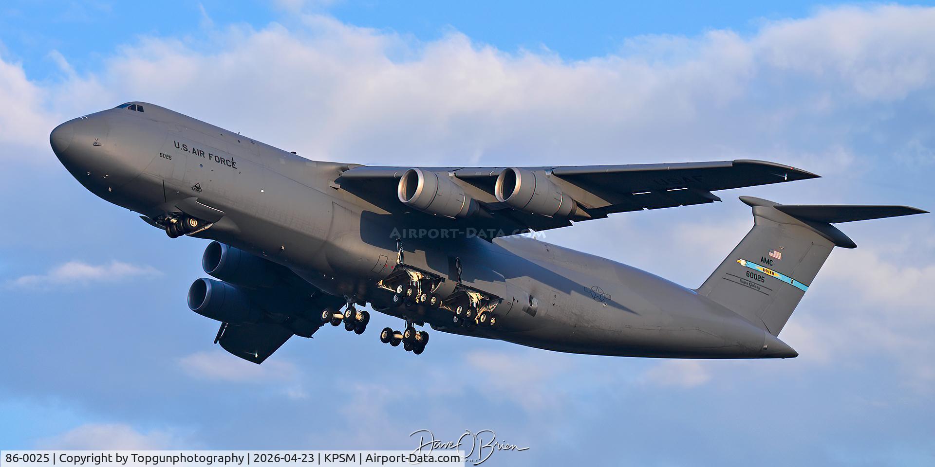 86-0025, 2009 Lockheed C-5M Super Galaxy C/N 500-0056, REACH2057 departing off RW16