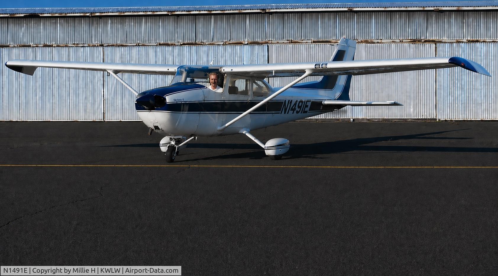 N1491E, 1978 Cessna 172N C/N 17271021, Pilot Keith in Cessna N1491E at KWLW Willows-Glenn County Airport