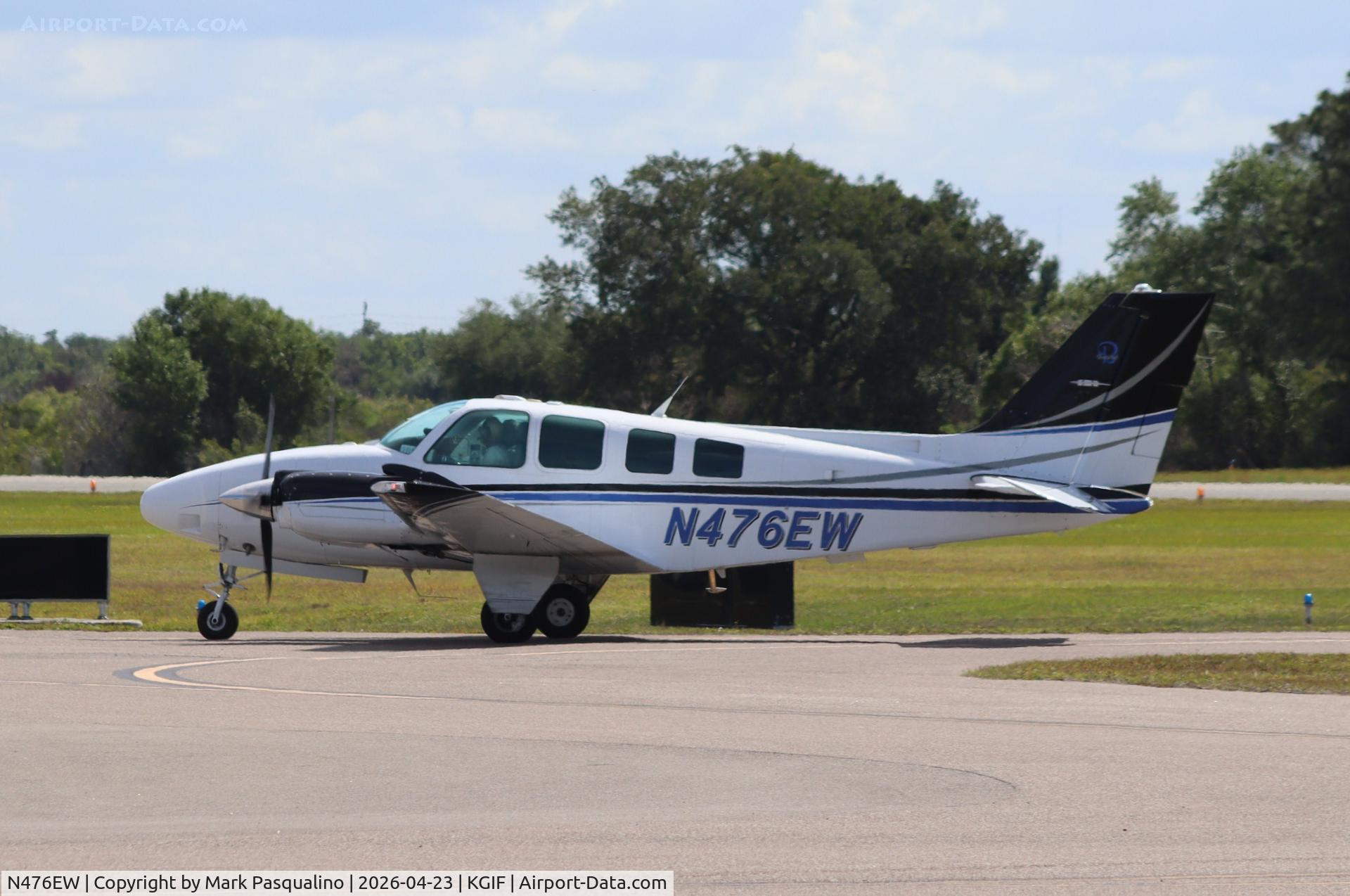 N476EW, 1996 Raytheon Aircraft Company 58 C/N TH-1797, Beech 58