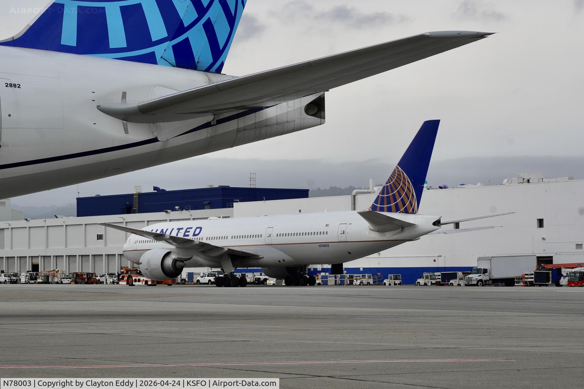 N78003, 1998 Boeing 777-224 C/N 27579, SFO 2026