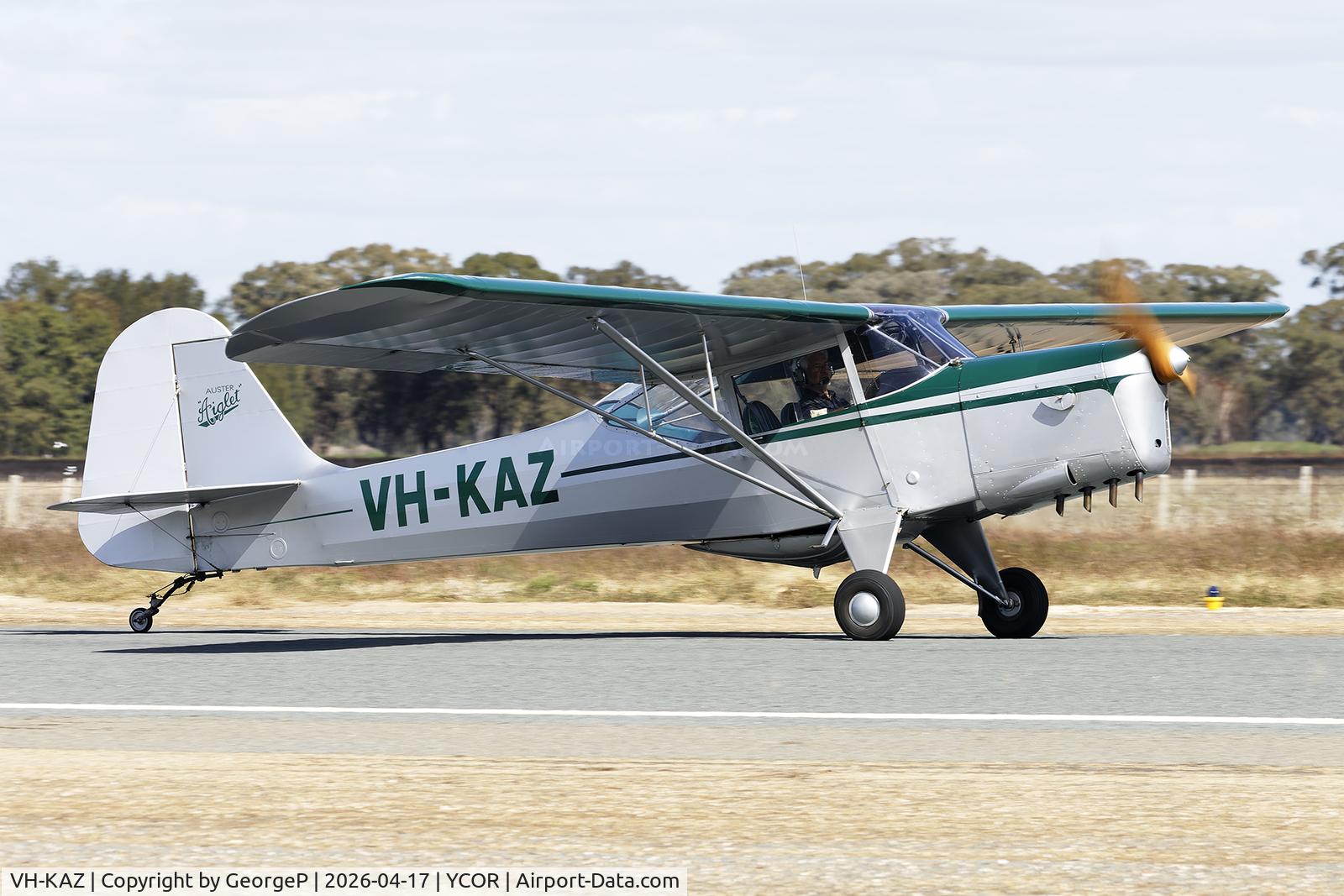 VH-KAZ, 1947 Auster J-1B Aiglet C/N 2672, Antique Aeroplane Assn of Australia National Fly-in.