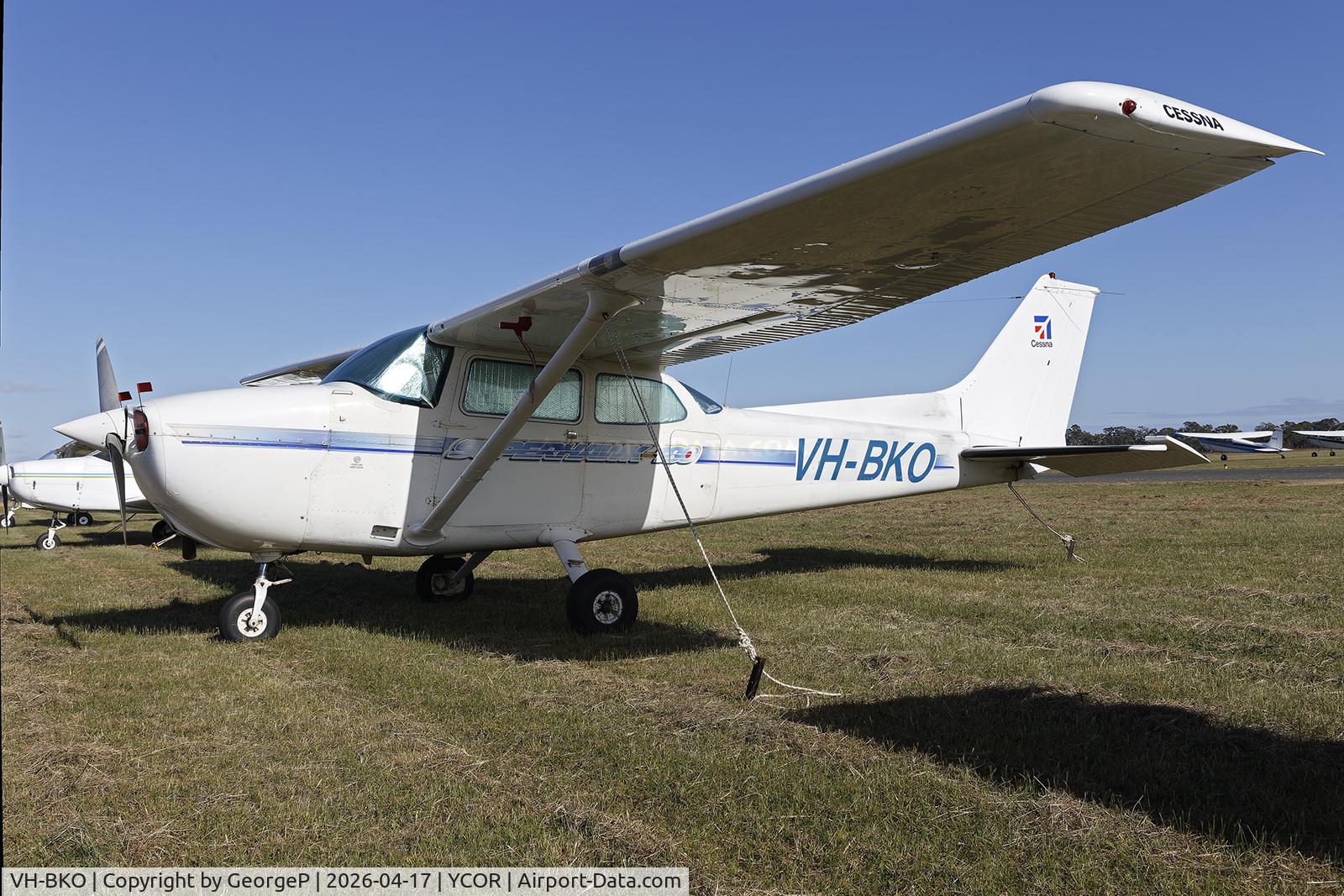 VH-BKO, 1980 Cessna 172N C/N 17273667, Antique Aeroplane Assn of Australia National Fly-in.
