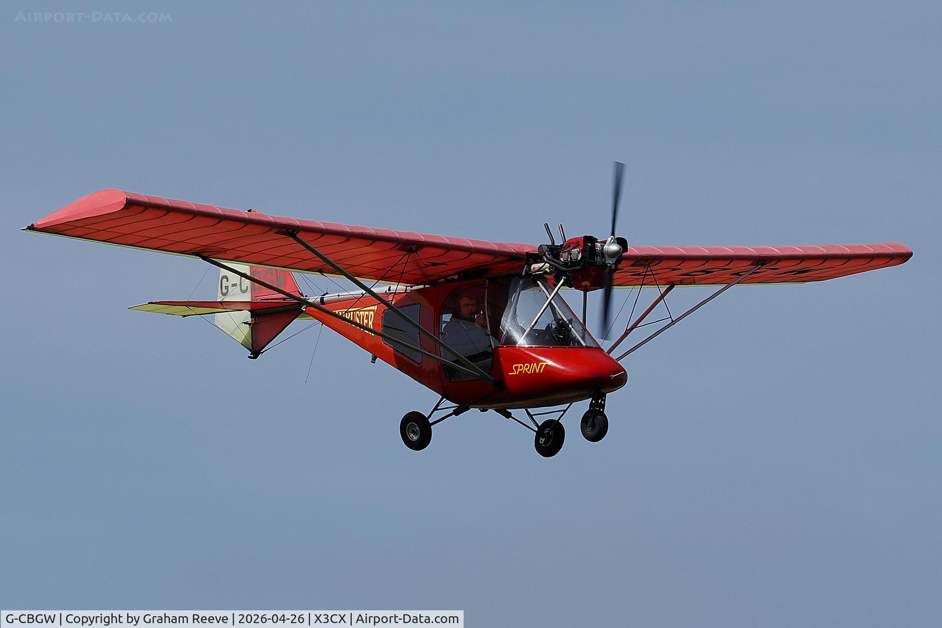 G-CBGW, 2002 Thruster T600N 450 C/N 0121-T600N-058, Landing at Northrepps.