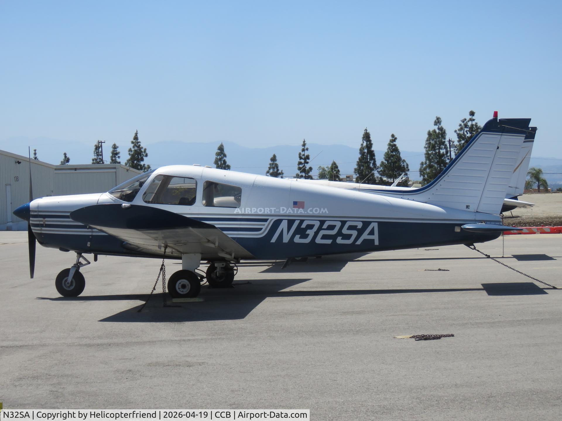 N32SA, 1977 Piper PA-28-140 C/N 28-7725174, Parked in transit parking