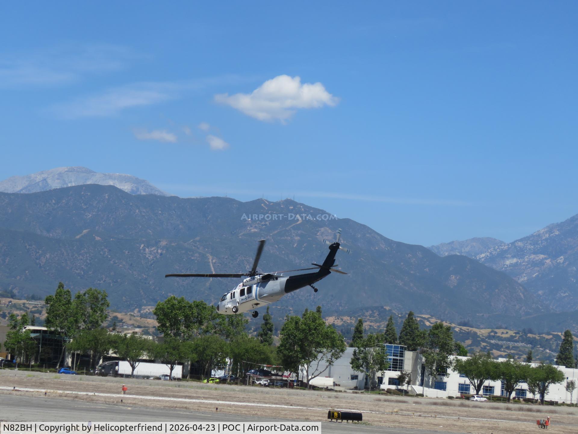N82BH, 1979 Sikorsky UH-60A C/N 79-23270/70.087, Rushed lift off crossing runways 26R & 26L