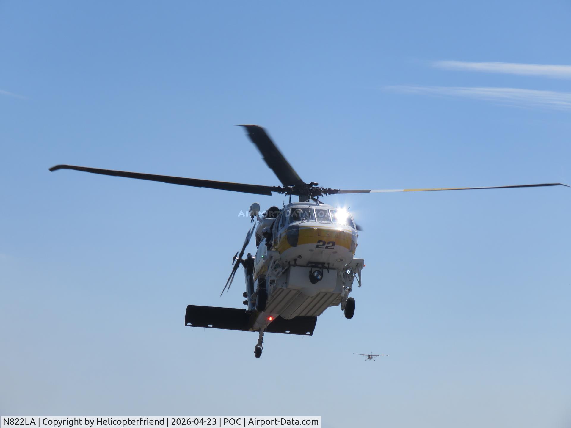 N822LA, 2017 Sikorsky S-701-09 (Firehawk) C/N 704024, Inbound ahead of a Cessna