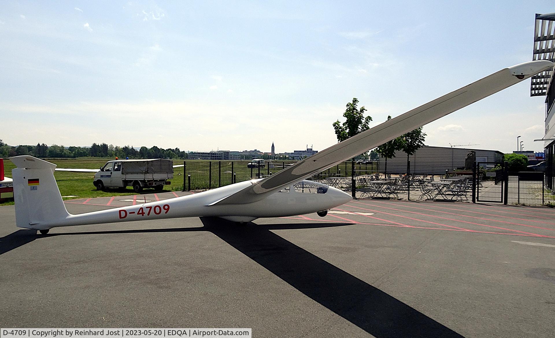 D-4709, Schleicher ASK 21 C/N 21705, At Bamberg, Germany
