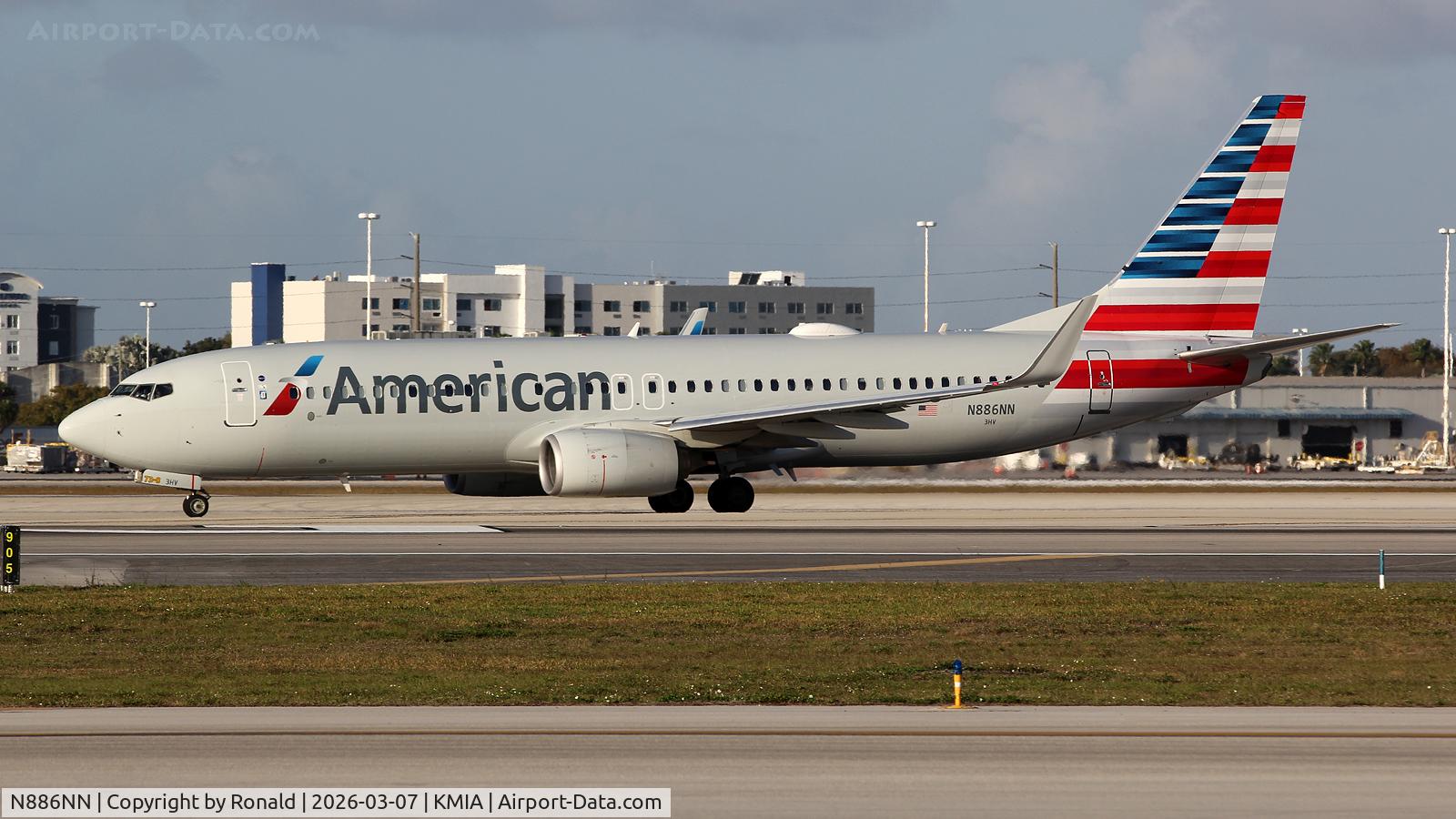 N886NN, 2012 Boeing 737-823 C/N 33223, at mia