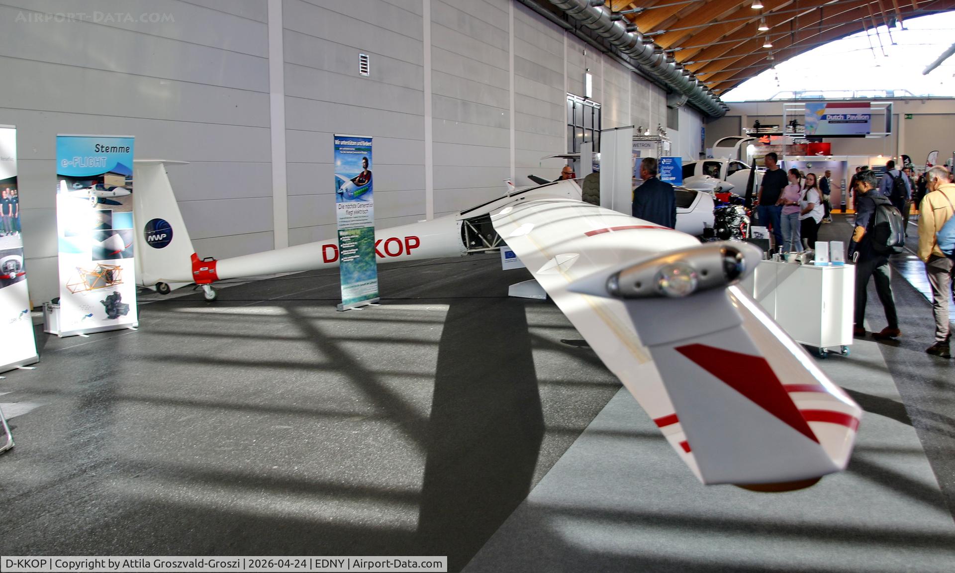 D-KKOP, 2004 Stemme S-10VT C/N 11-086, EDNY - Bodensee Airport Friedrichshafen, Germany. AERO 2026