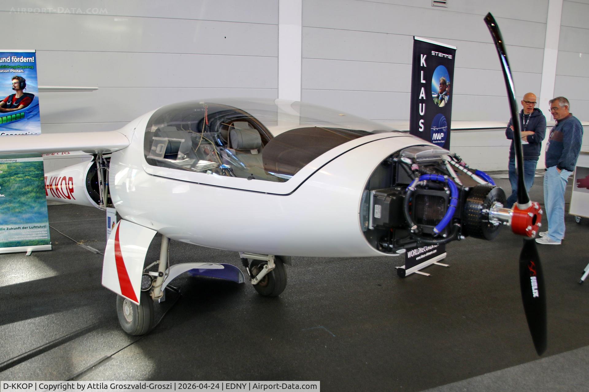 D-KKOP, 2004 Stemme S-10VT C/N 11-086, EDNY - Bodensee Airport Friedrichshafen, Germany. AERO 2026
