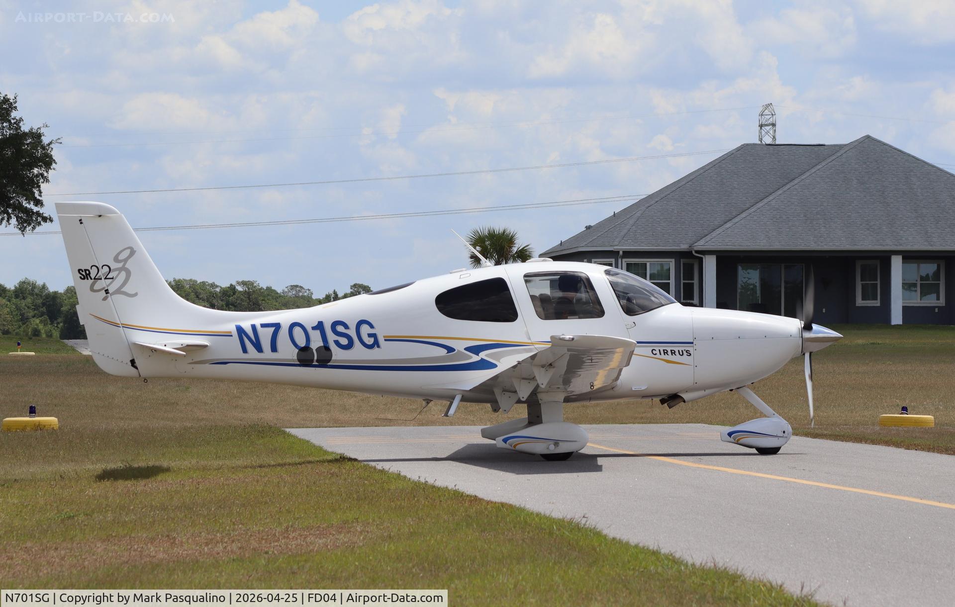 N701SG, 2004 Cirrus SR22 G2 C/N 0963, Cirrus SR22 G2
