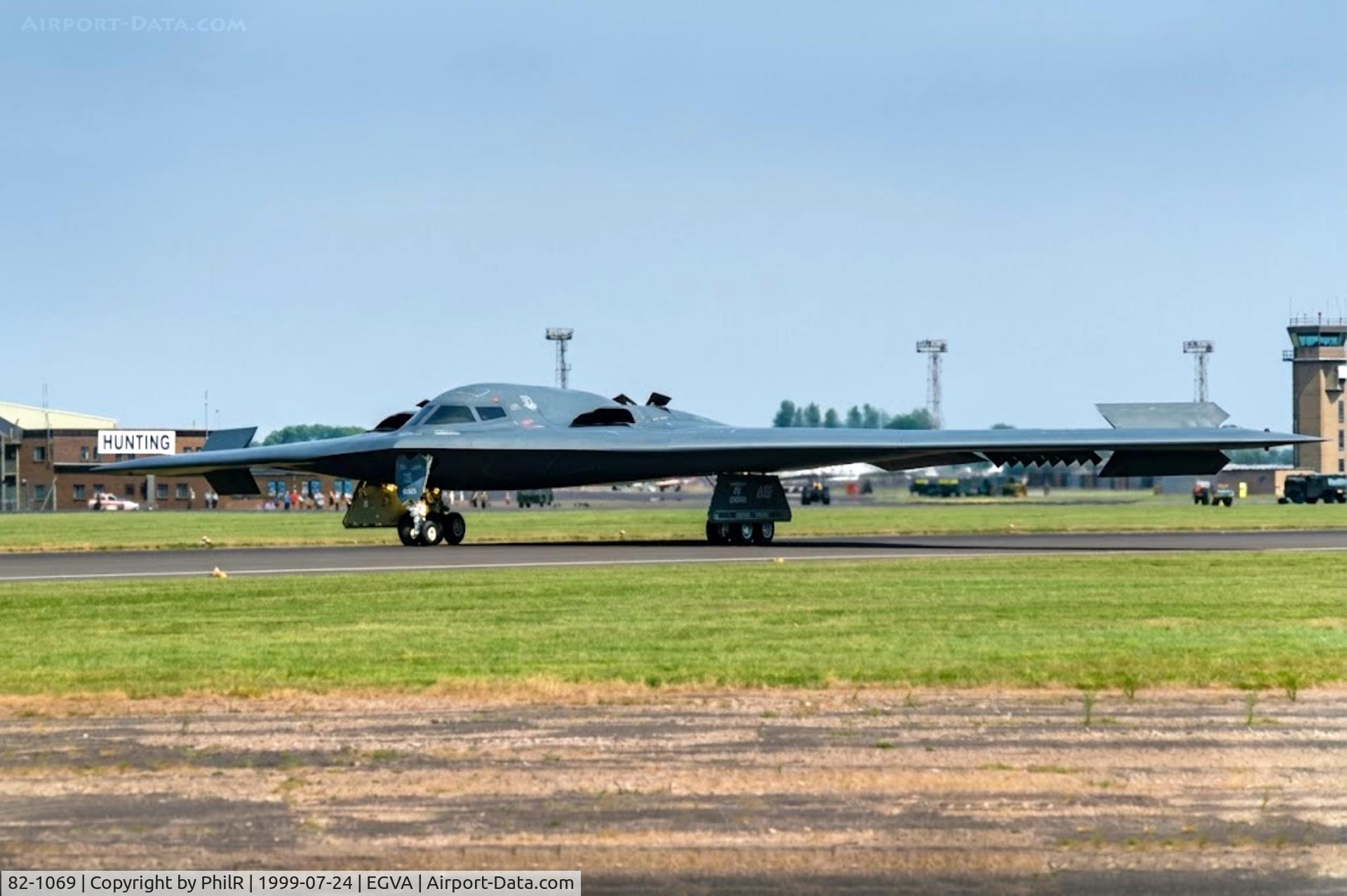 82-1069, 1982 Northrop Grumman B-2A Spirit C/N 1004/AV-4, 82-1069 Northrop Grumman B-2A Spirit of Indiana USAF RIAT Fairford 