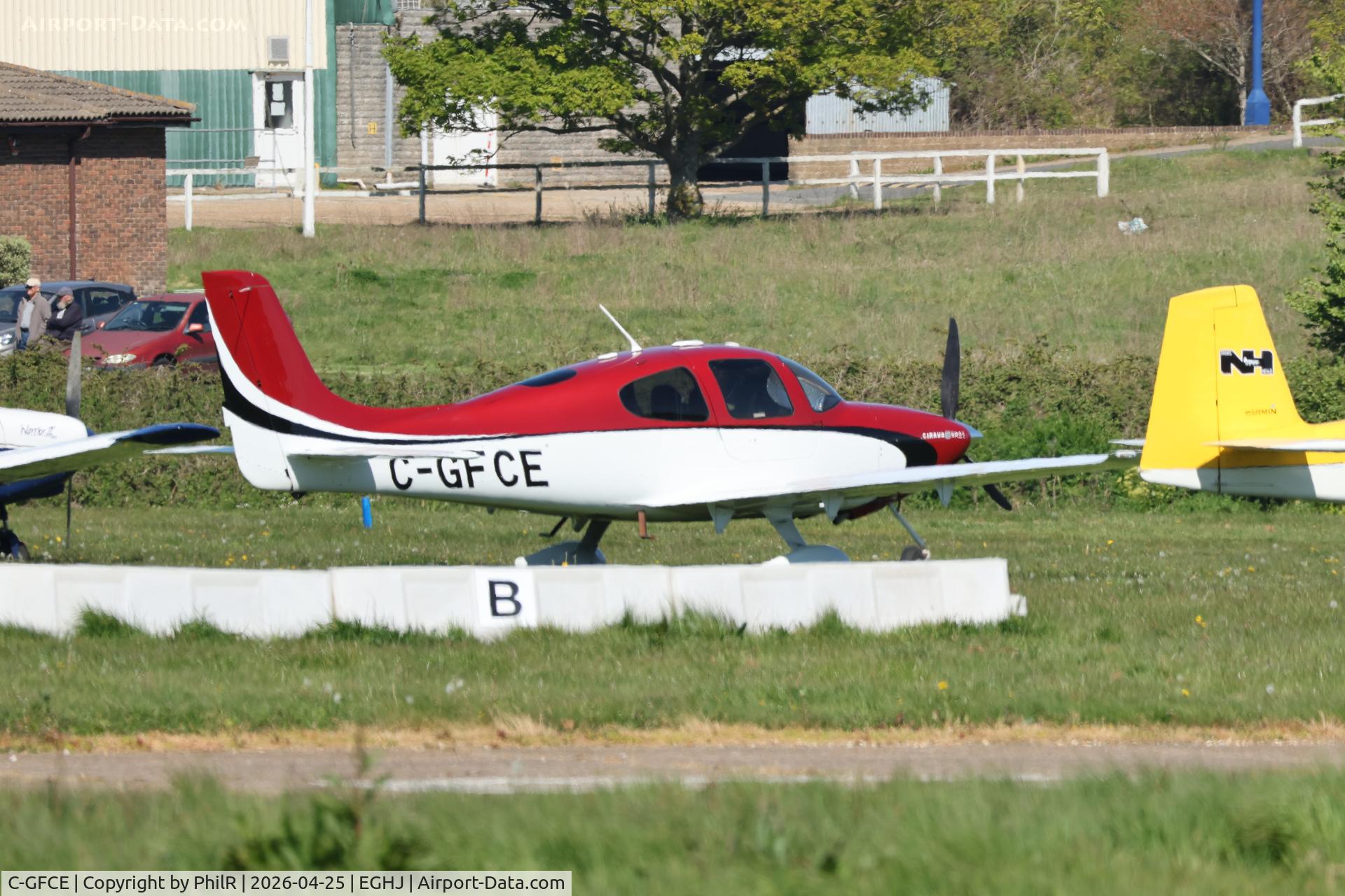 C-GFCE, 2006 Cirrus SR22 C/N 2086, C-GFCE 2007 Cirrus SR22 G2 Bembridge 25.04.26.JPG