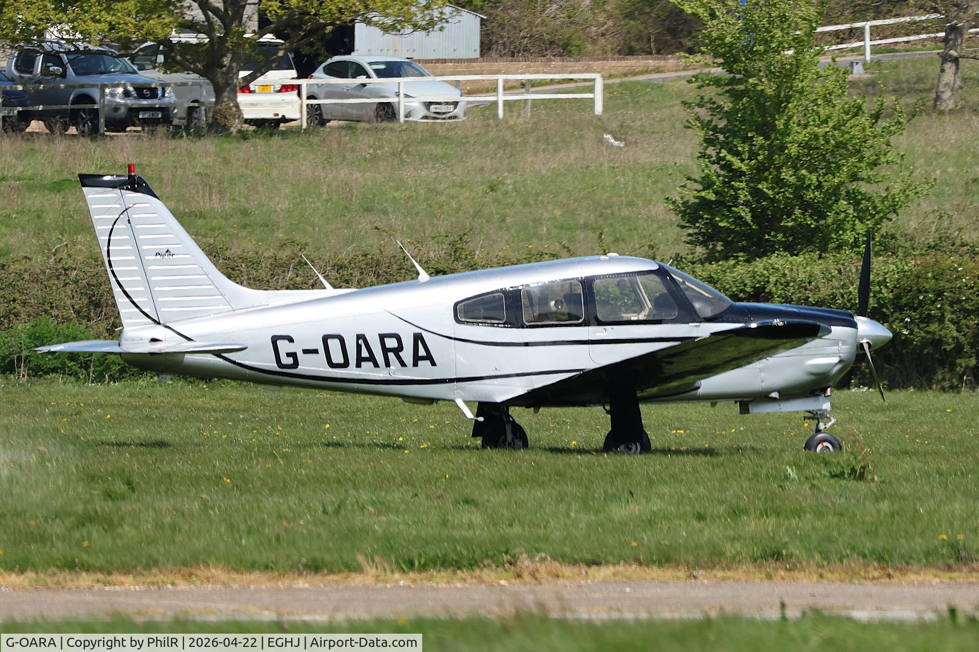 G-OARA, 1988 Piper PA-28R-201 Cherokee Arrow III C/N 2837002, G-OARA 1988 Piper PA-28R-201 Cherokee Arrow lll Bembridge IoW 
