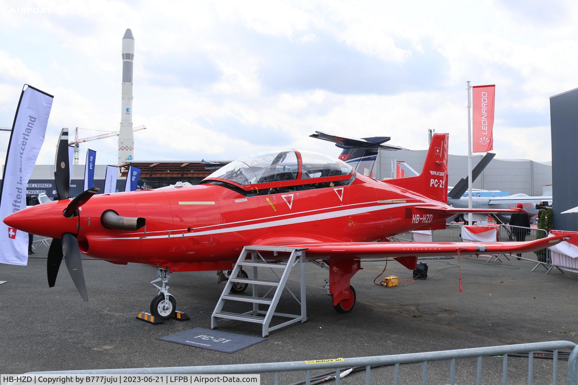 HB-HZD, 2007 Pilatus PC-21, c/n 102, at SIAE 2023