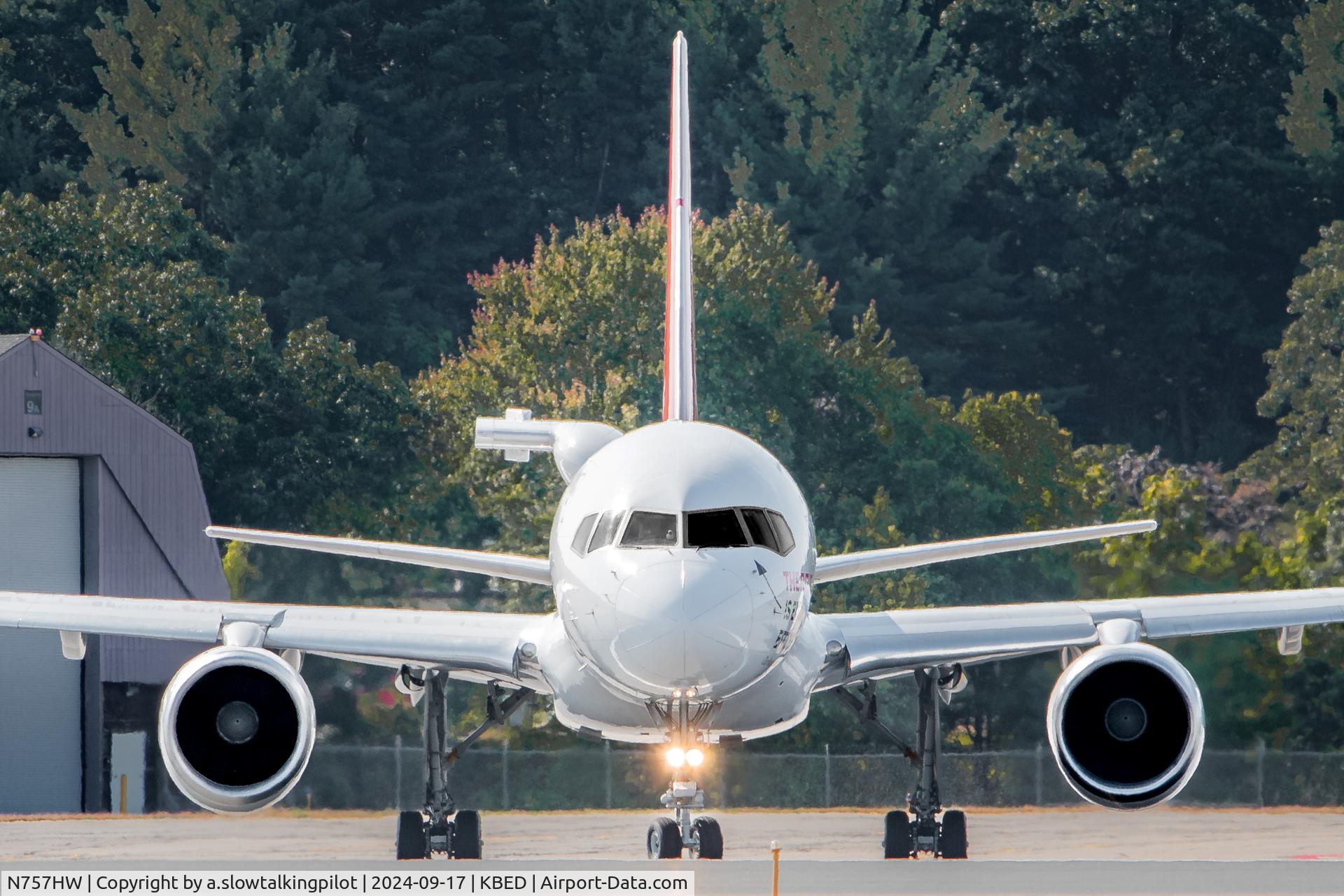 N757HW, 1982 Boeing 757-225 C/N 22194, Honeywell testbed departing Hanscom.