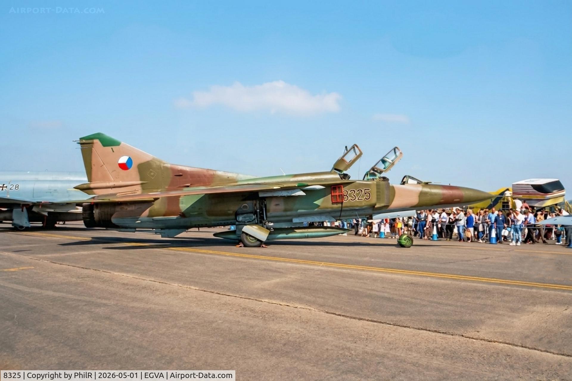 8325, Mikoyan-Gurevich MiG-23UB C/N A1038325, 8325 Mig-23UM Flogger CzeAF RIAT