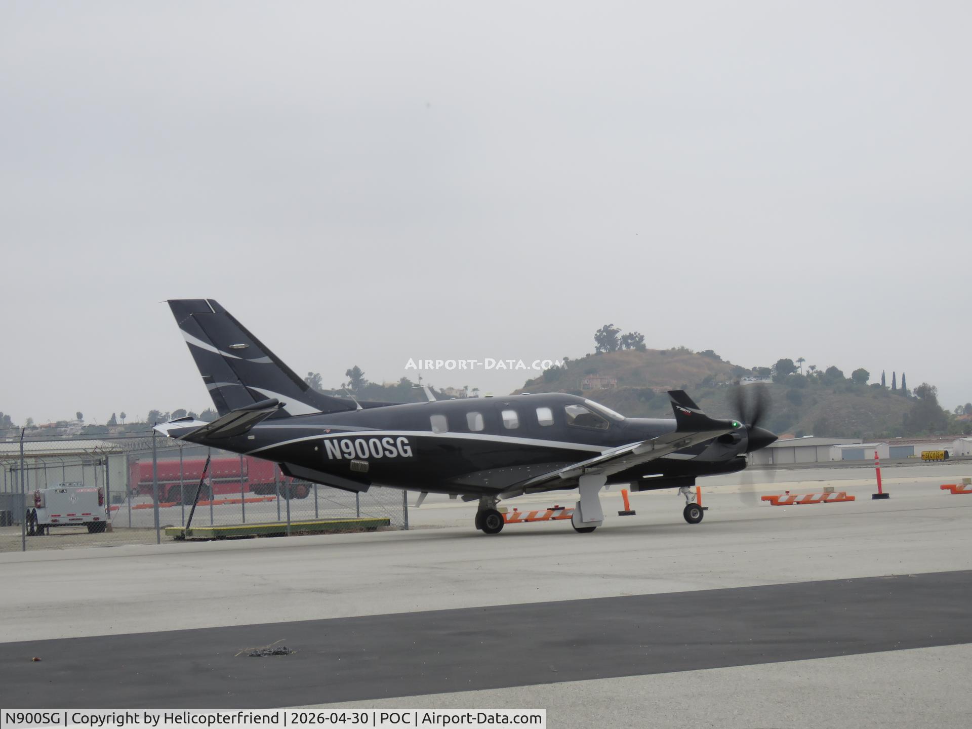 N900SG, 2014 Socata TBM 700 (950) C/N 1014, Some pre-flight before entering taxiway Sierra