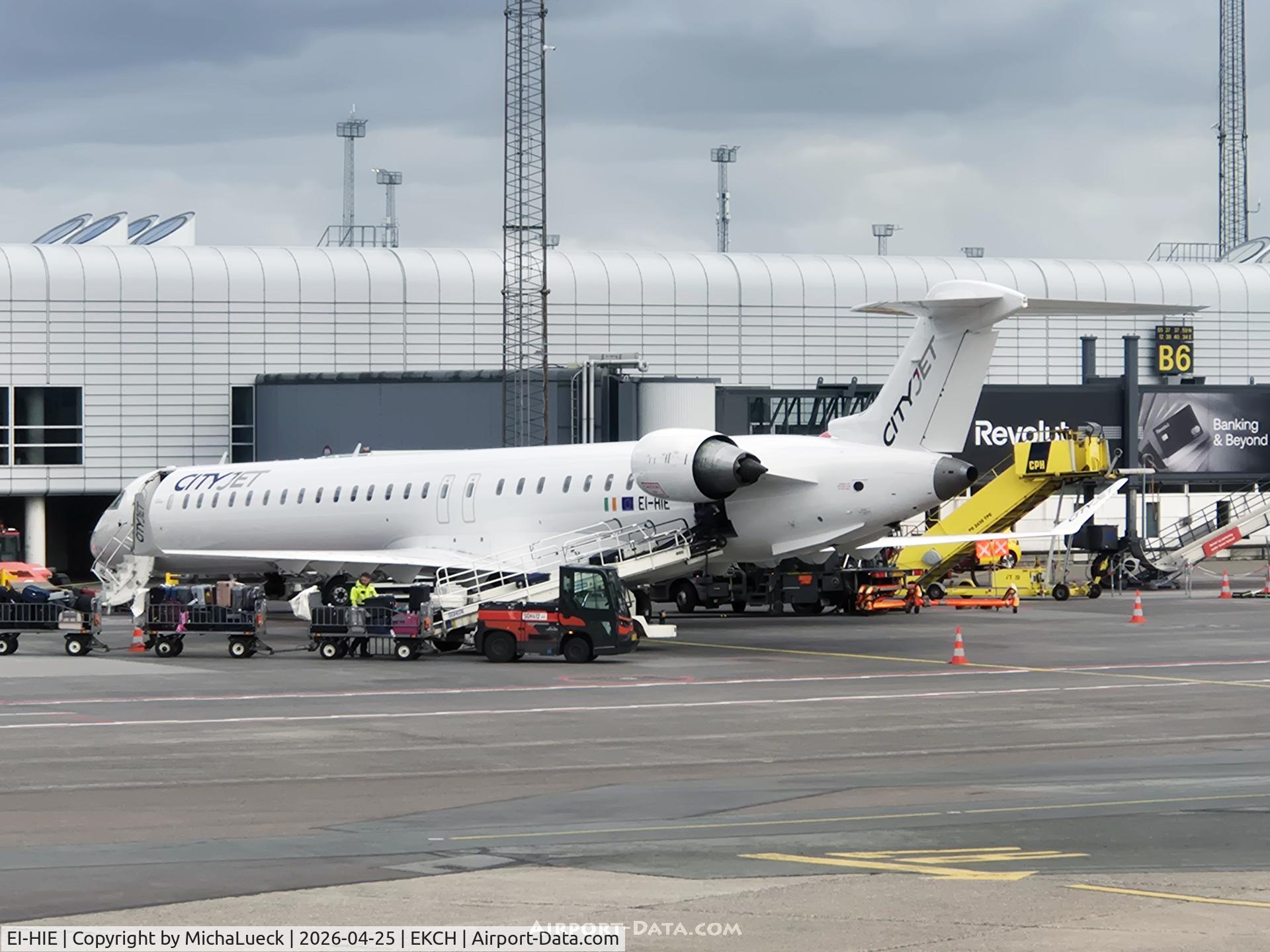 EI-HIE, 2010 Bombardier CRJ 1000 (CL600-2E25) C/N 109010, At Kastrup