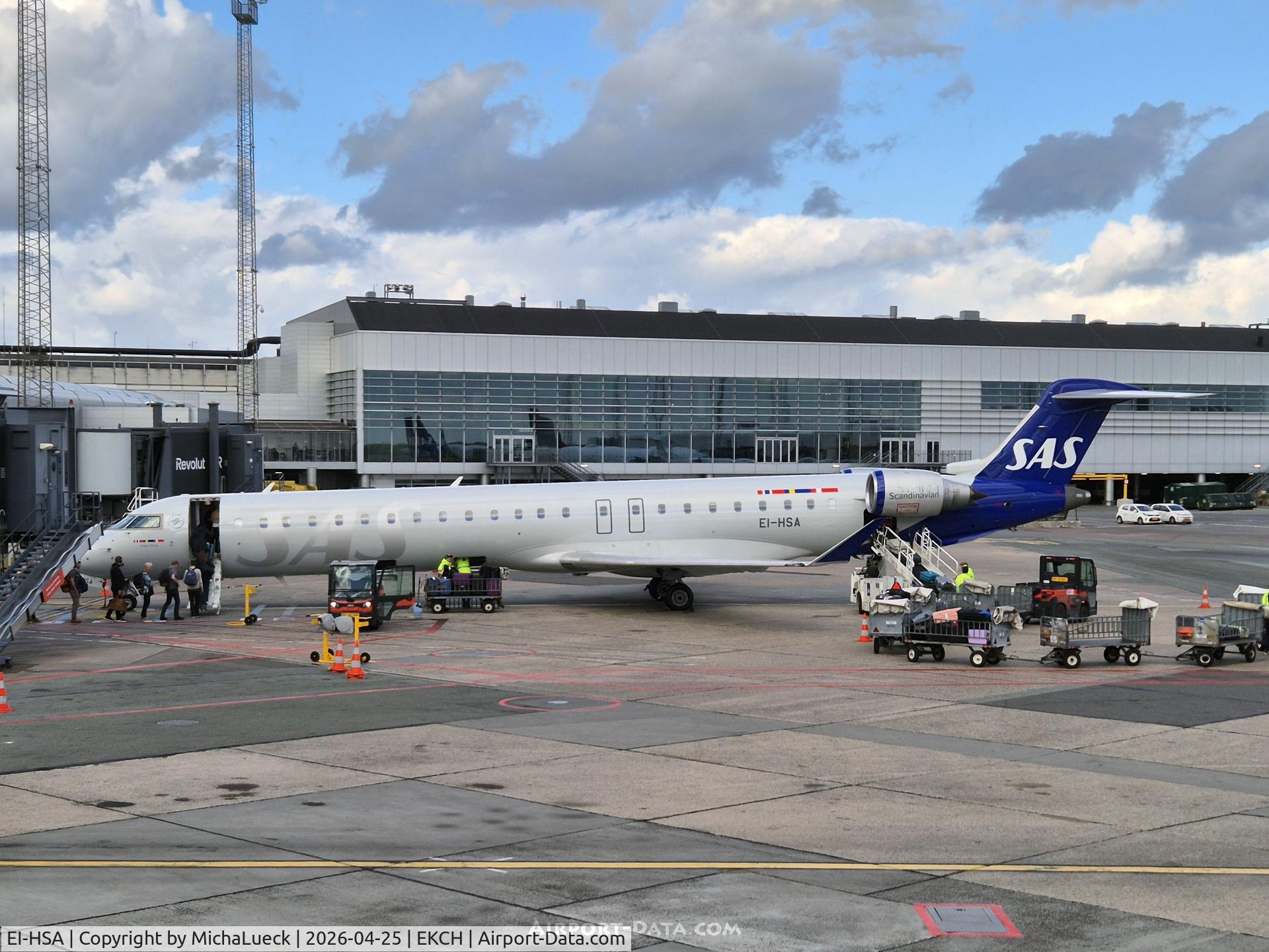 EI-HSA, 2006 Bombardier CRJ 900LR (CL-600-2D24) C/N 15080, Operated by CityJet